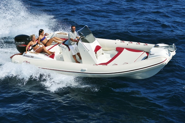 Location de bateau mêlée voiles hyeres port - Melee Voiles