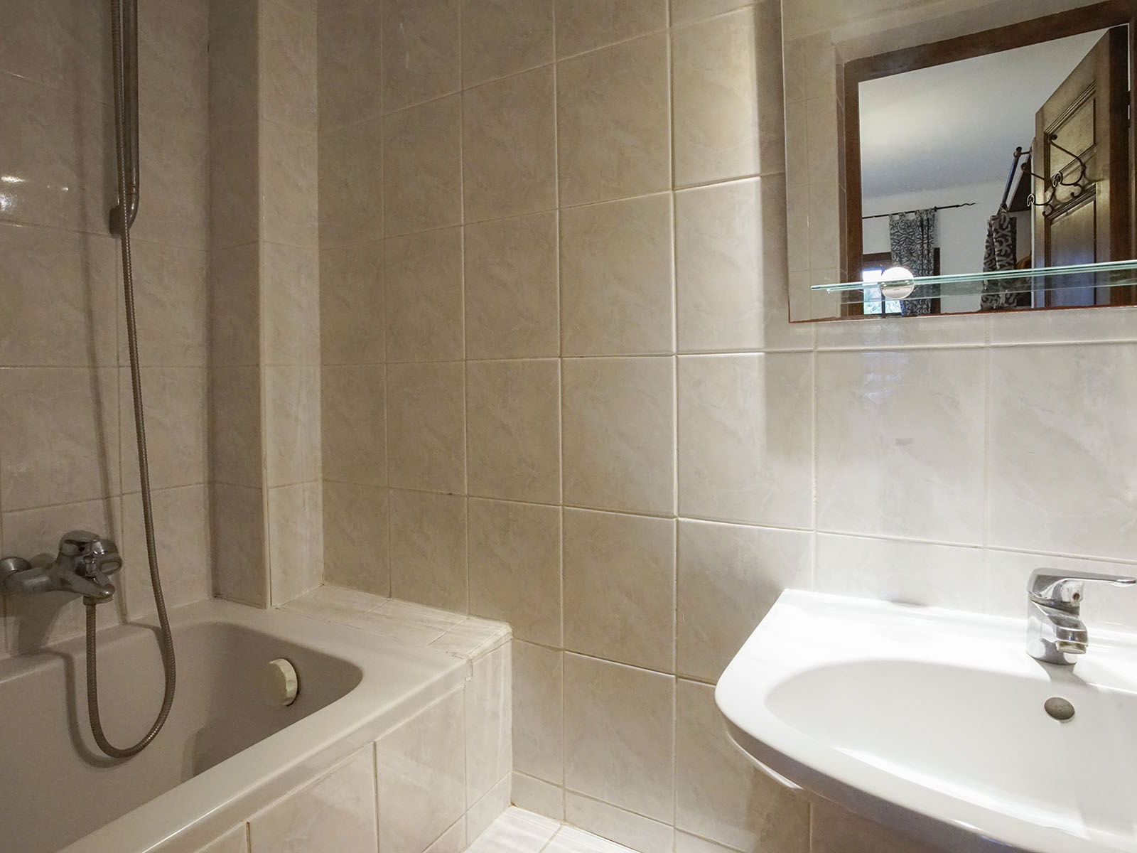 SALLE DE BAINS APPART N°1 - Les Mandariniers