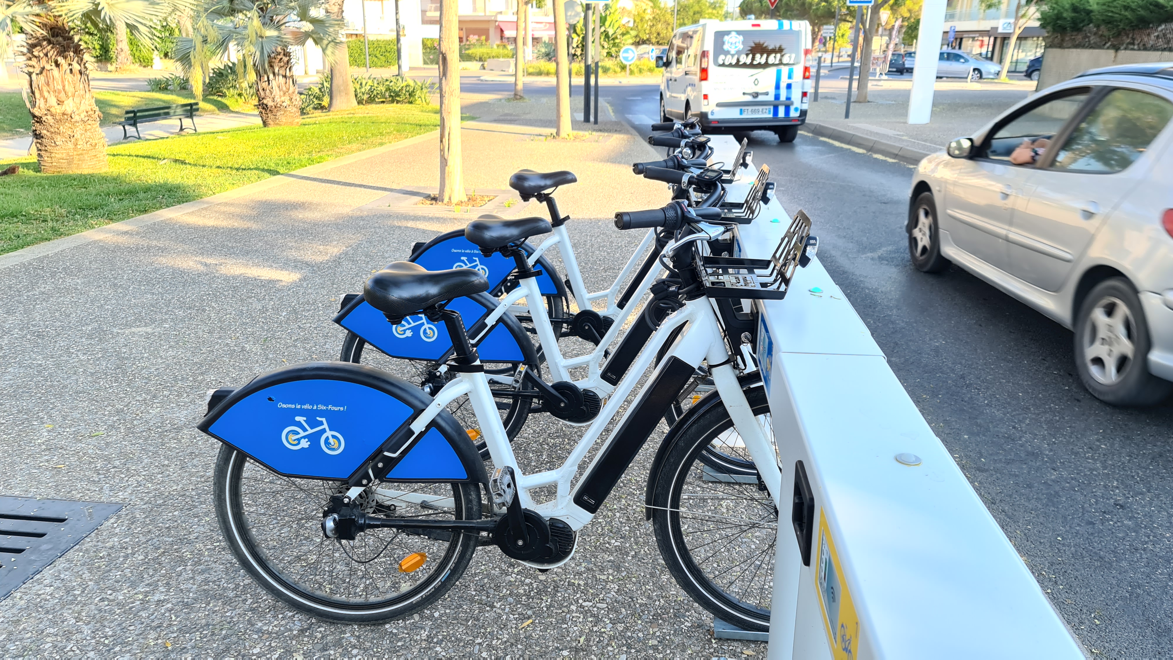 Vélo à assitance electrique en libre service - Ouest Var Tourisme