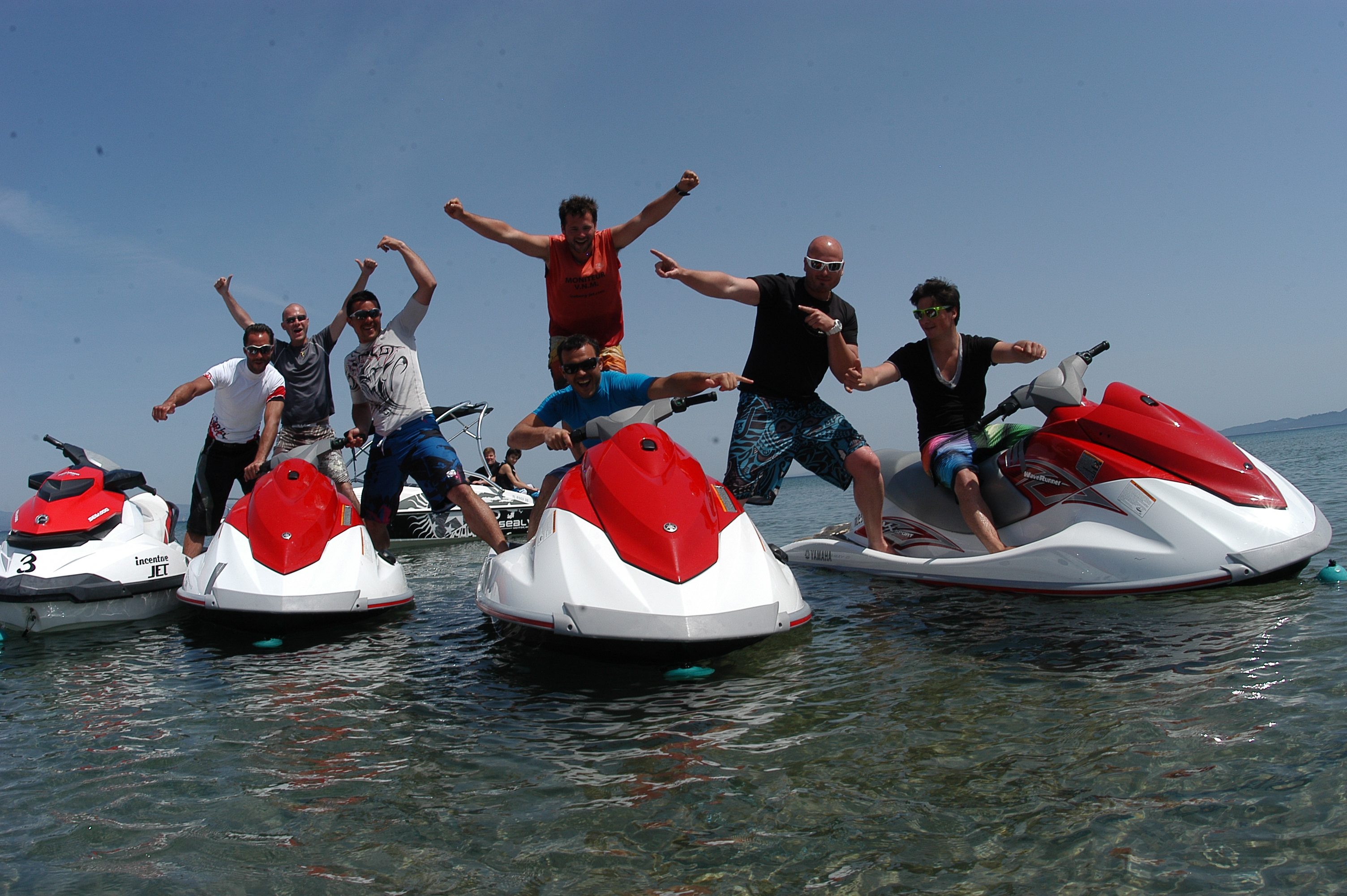 L'iceberg jet - location jet ski bateaux a la madrague giens hyeres - L'iceberg