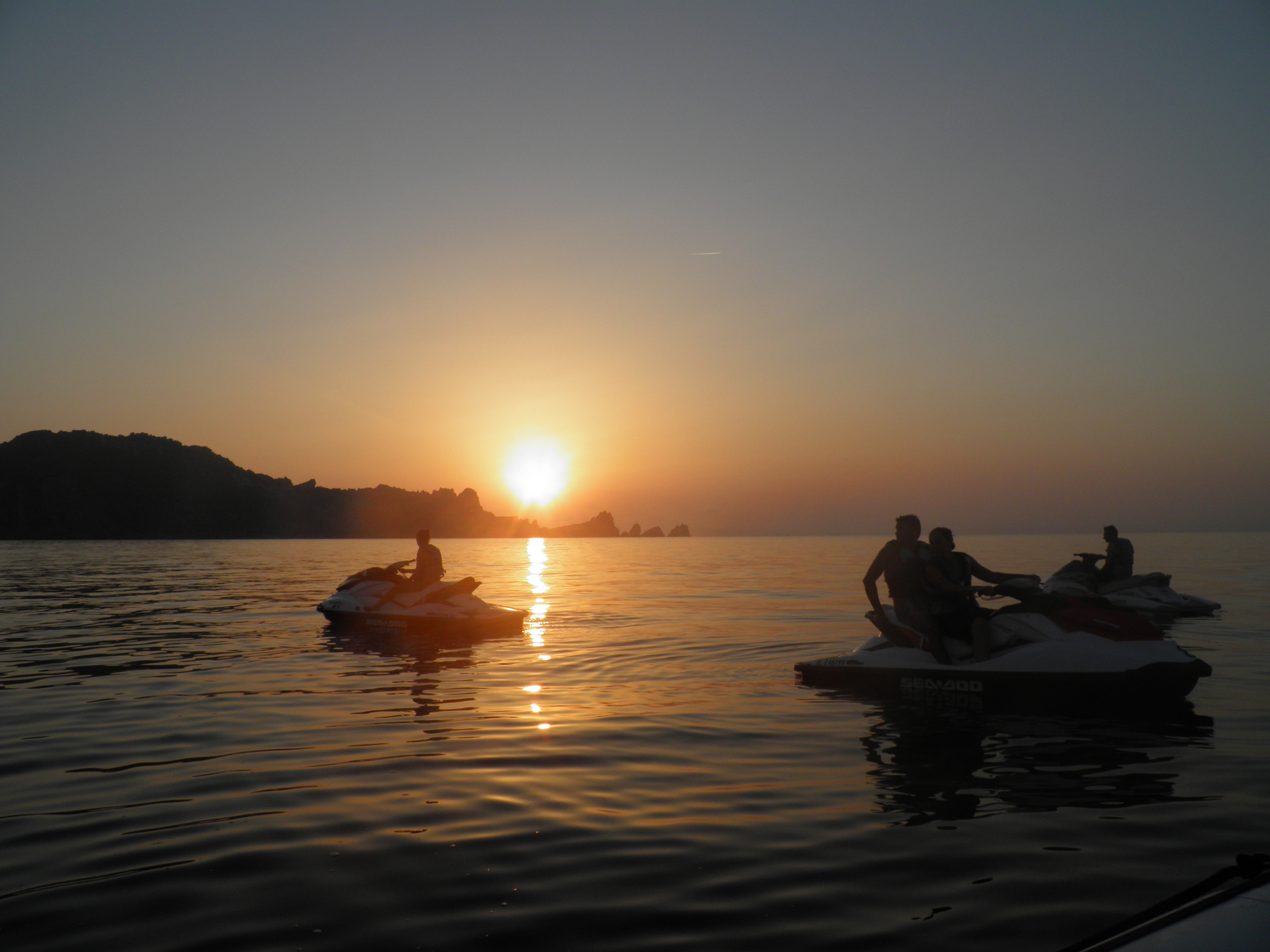 L'iceberg jet - location jet ski bateaux a la madrague giens hyeres - L'iceberg