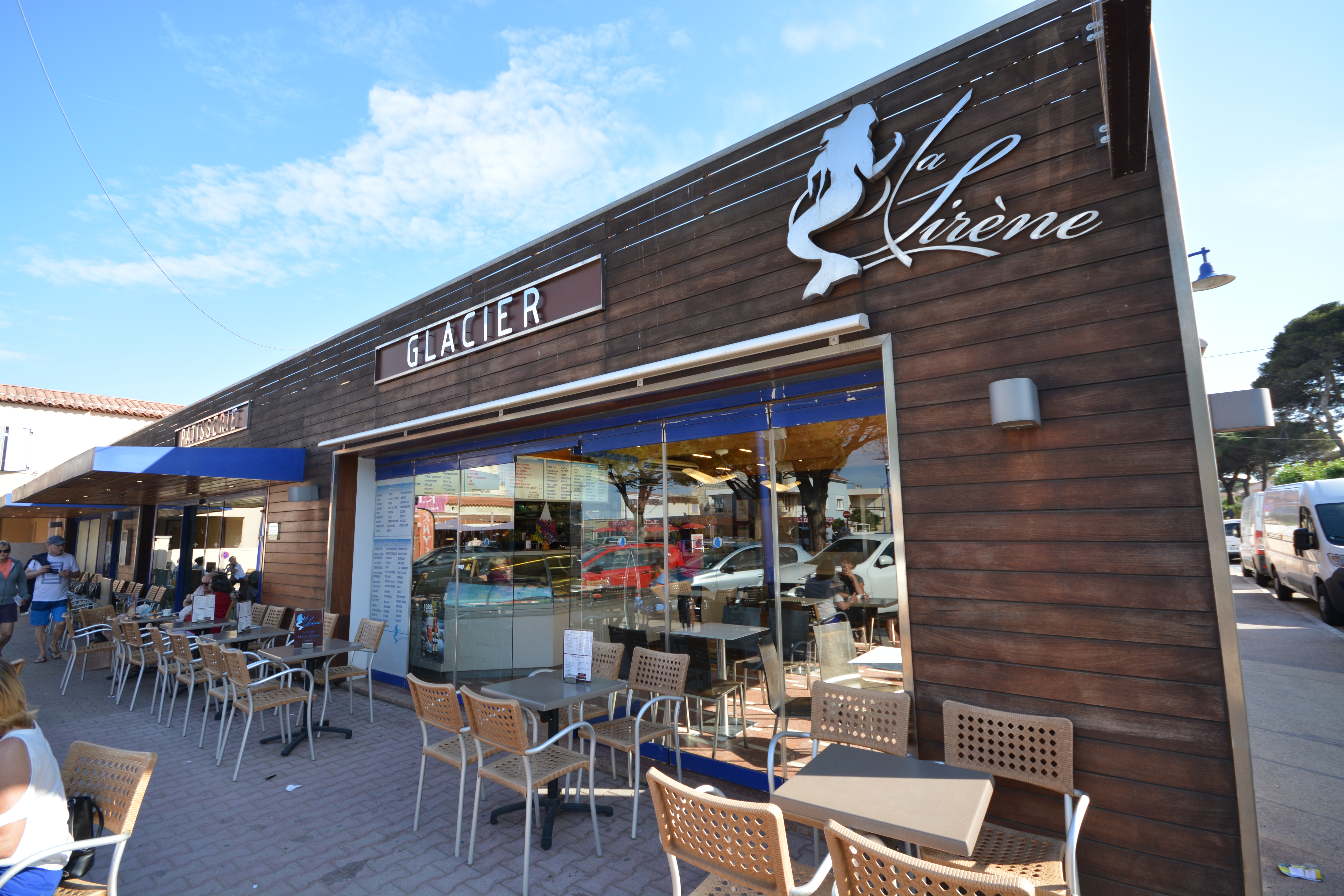 Glacier artisanal La Sirène Hyères l'Ayguade - Hyeres Tourisme
