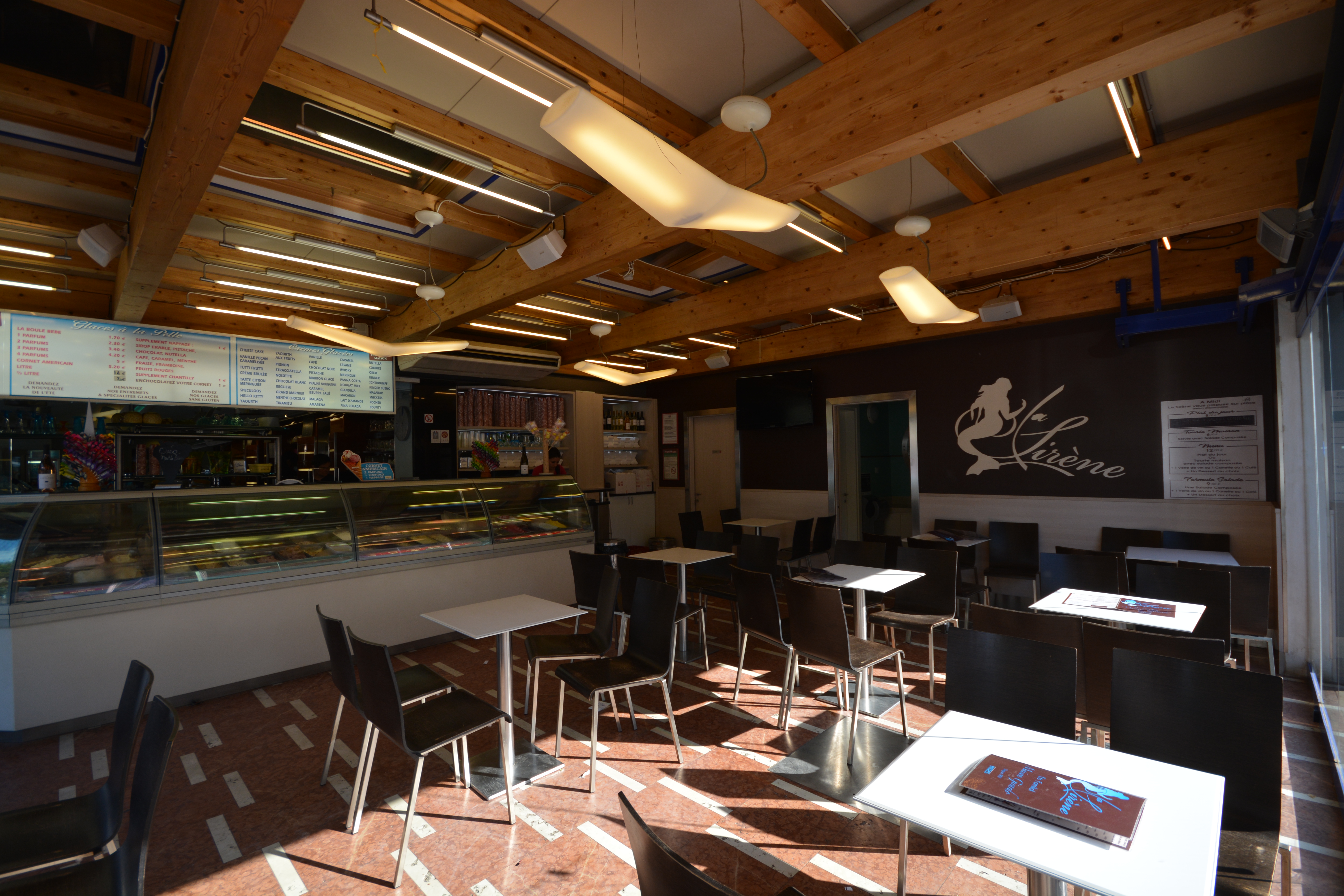 Glacier artisanal La Sirène Hyères l'Ayguade - Hyeres Tourisme