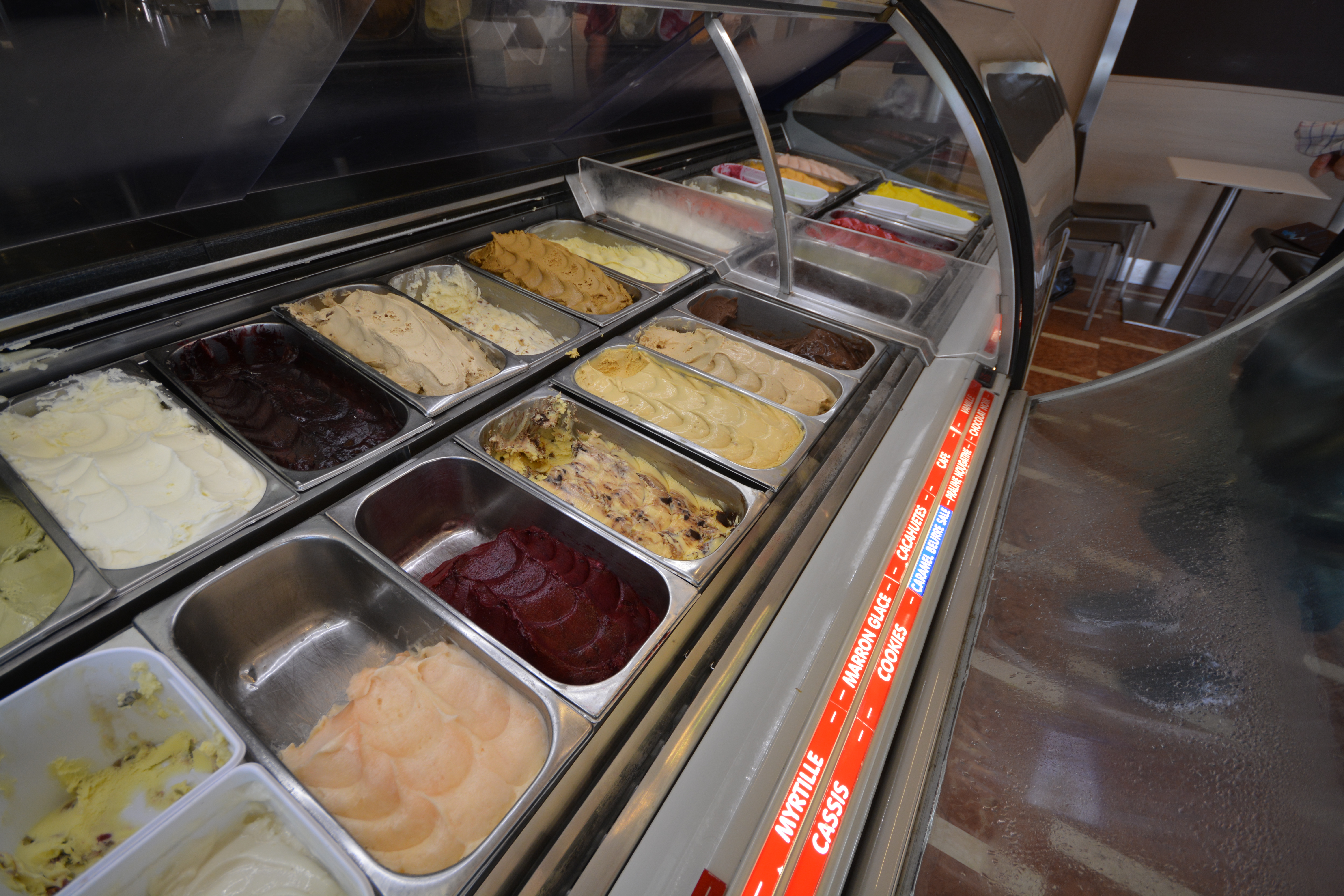 Glacier artisanal La Sirène Hyères l'Ayguade - Hyeres Tourisme