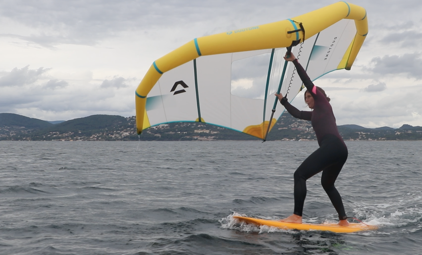 wingfoil-ariane-imbert-Le-spot-kitecenter - Le spot kitecenter