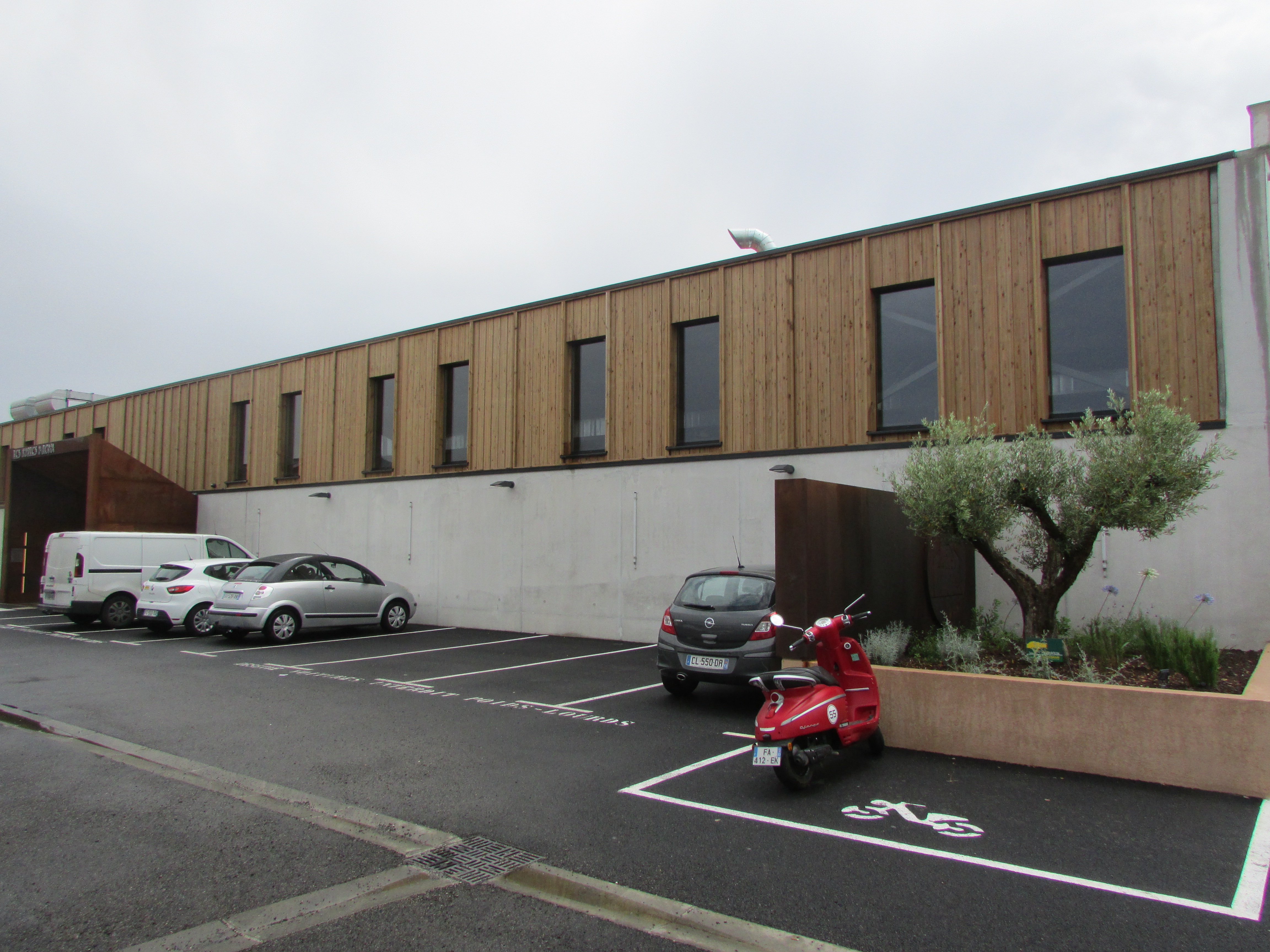 Les Halles Milona - Y.S.