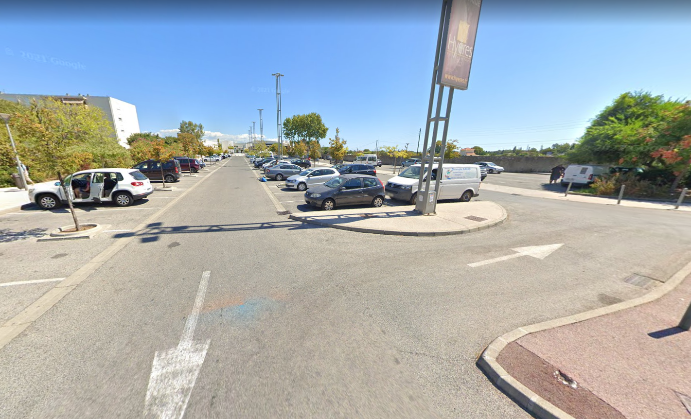 Parking Complexe aquatique - Parking complexe aquatique