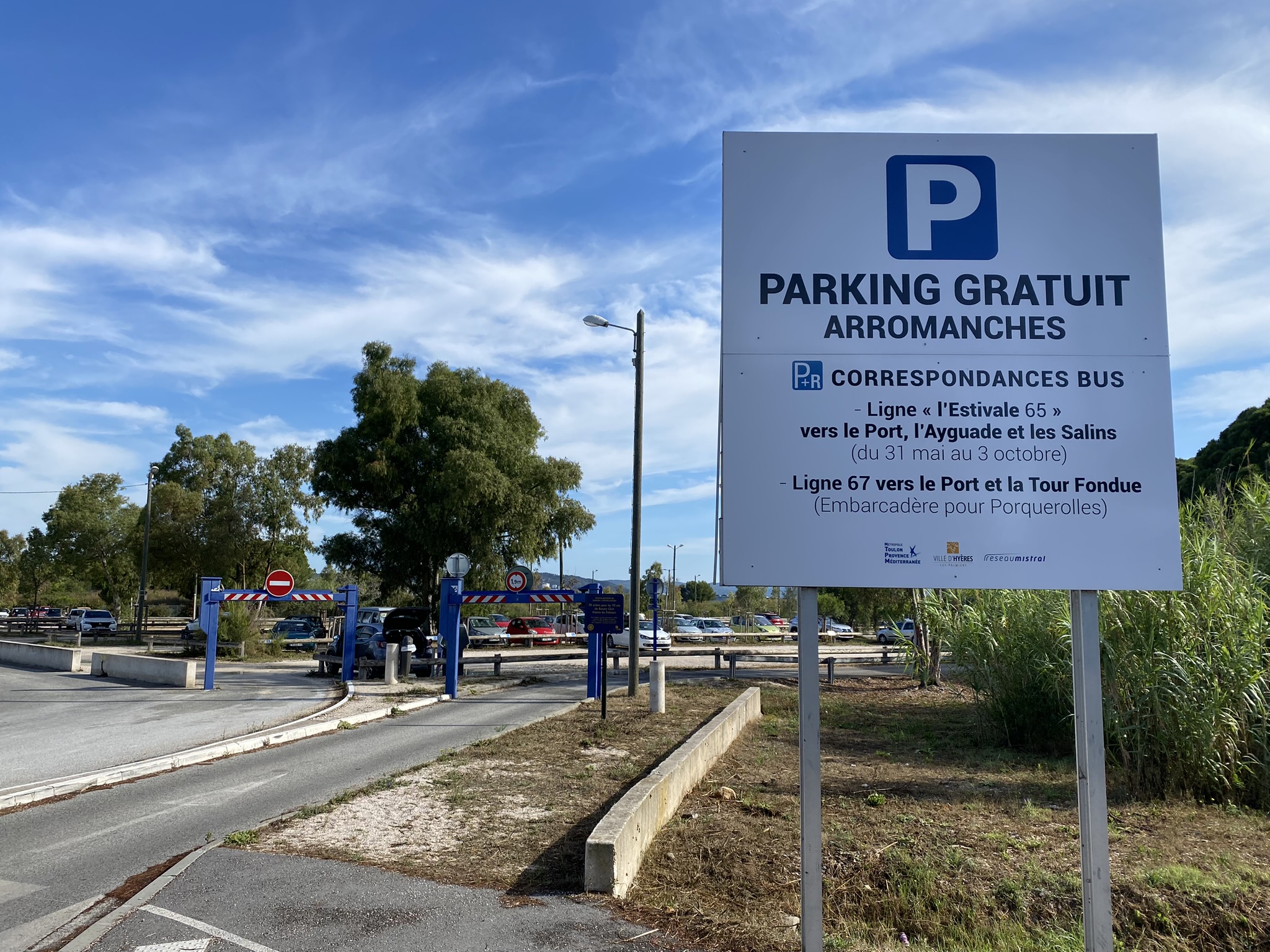Parking gratuit - Julien Veyssade - Hyères Tourisme