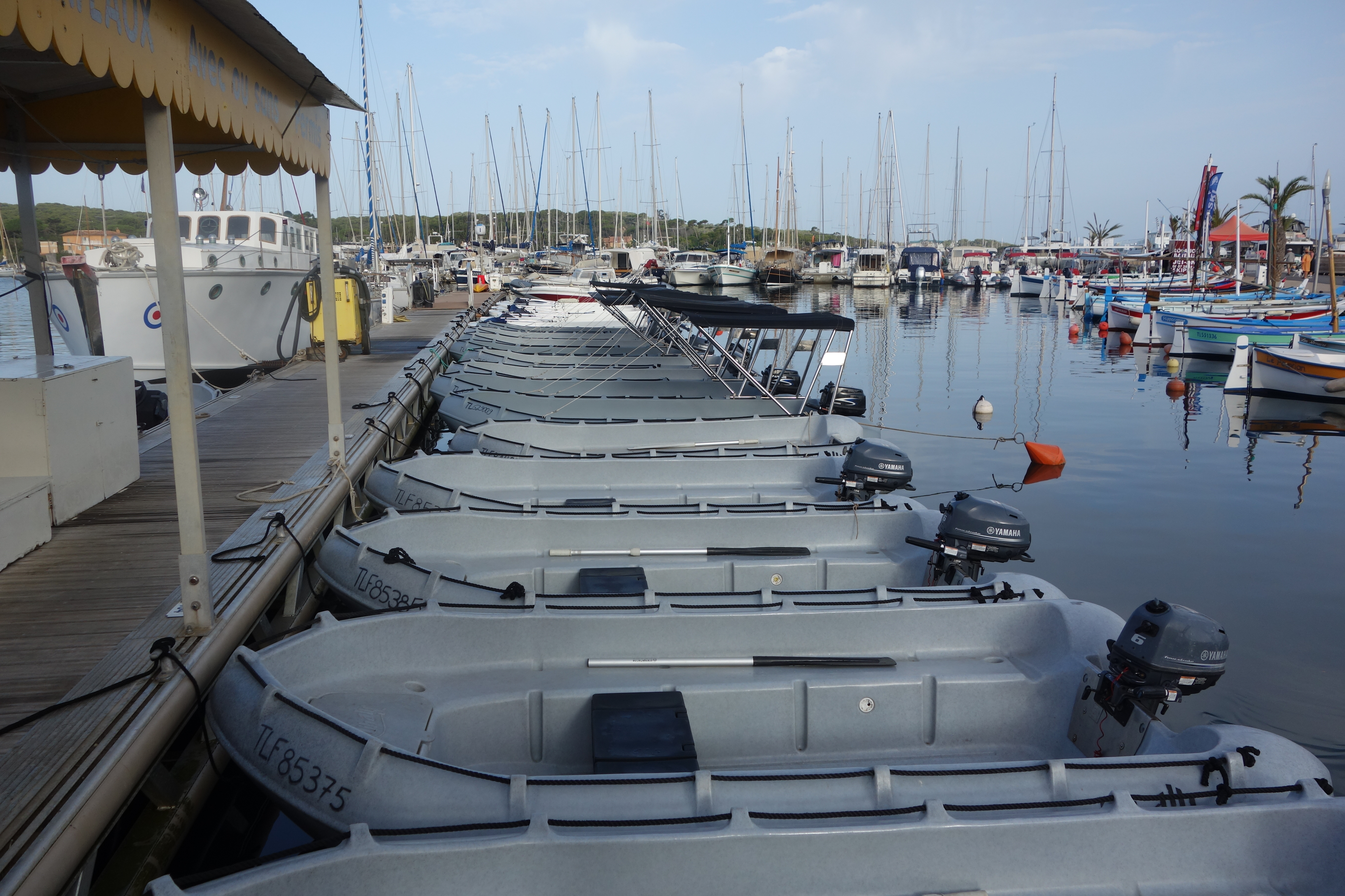 Locamarine75 - @OITPM - Bureau de Porquerolles