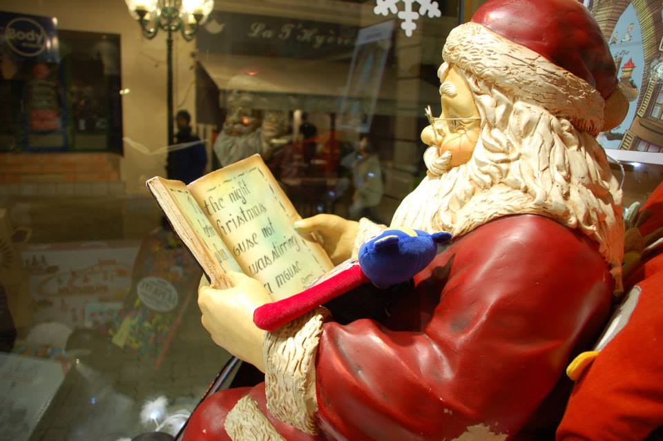 Tournée du Père Noël dans les fractions et les quartiers - Tournée du Père Noël dans les fractions et les quartiers