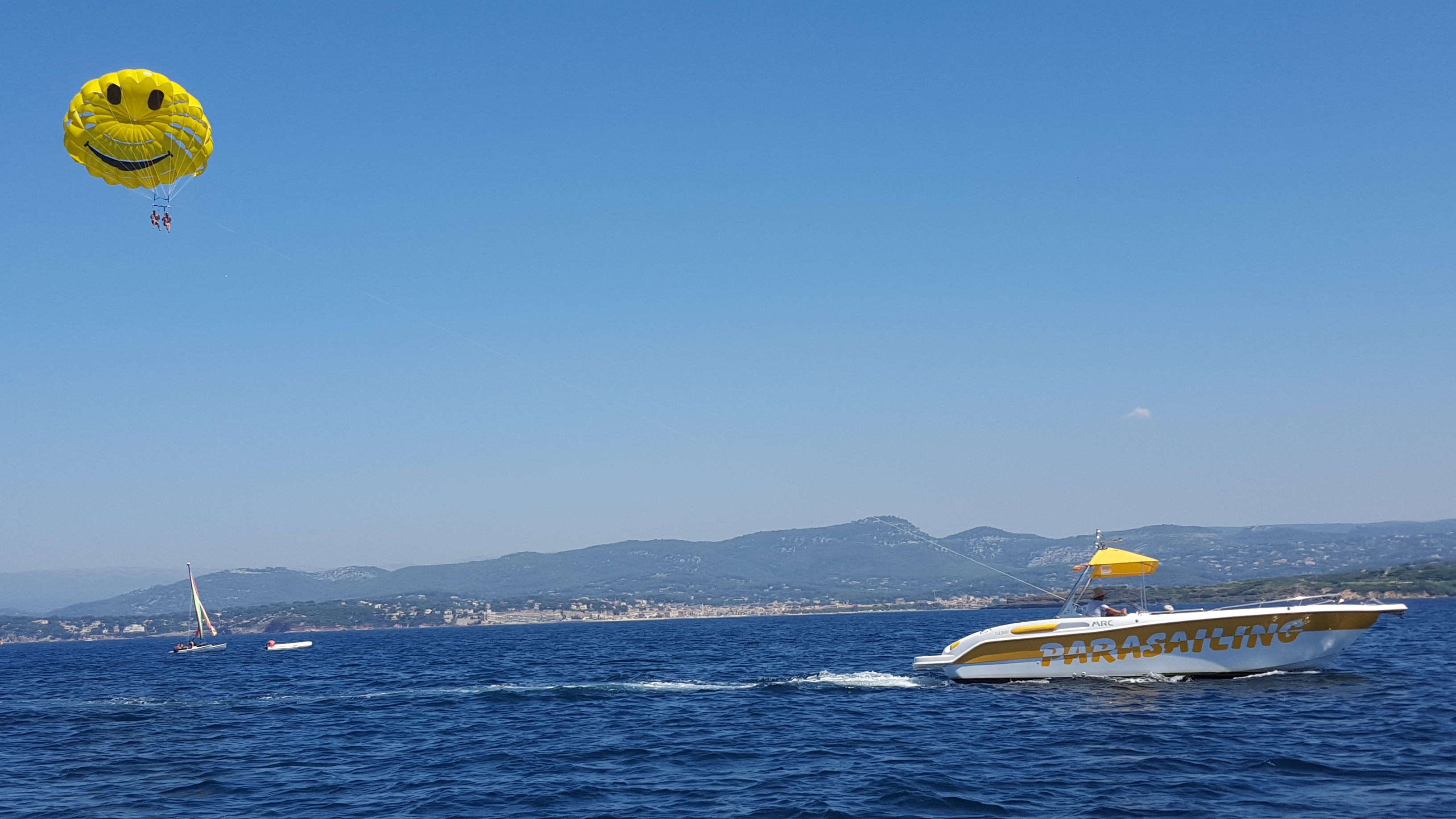 Parachute ascensionnel dans le Var - Waky Sea