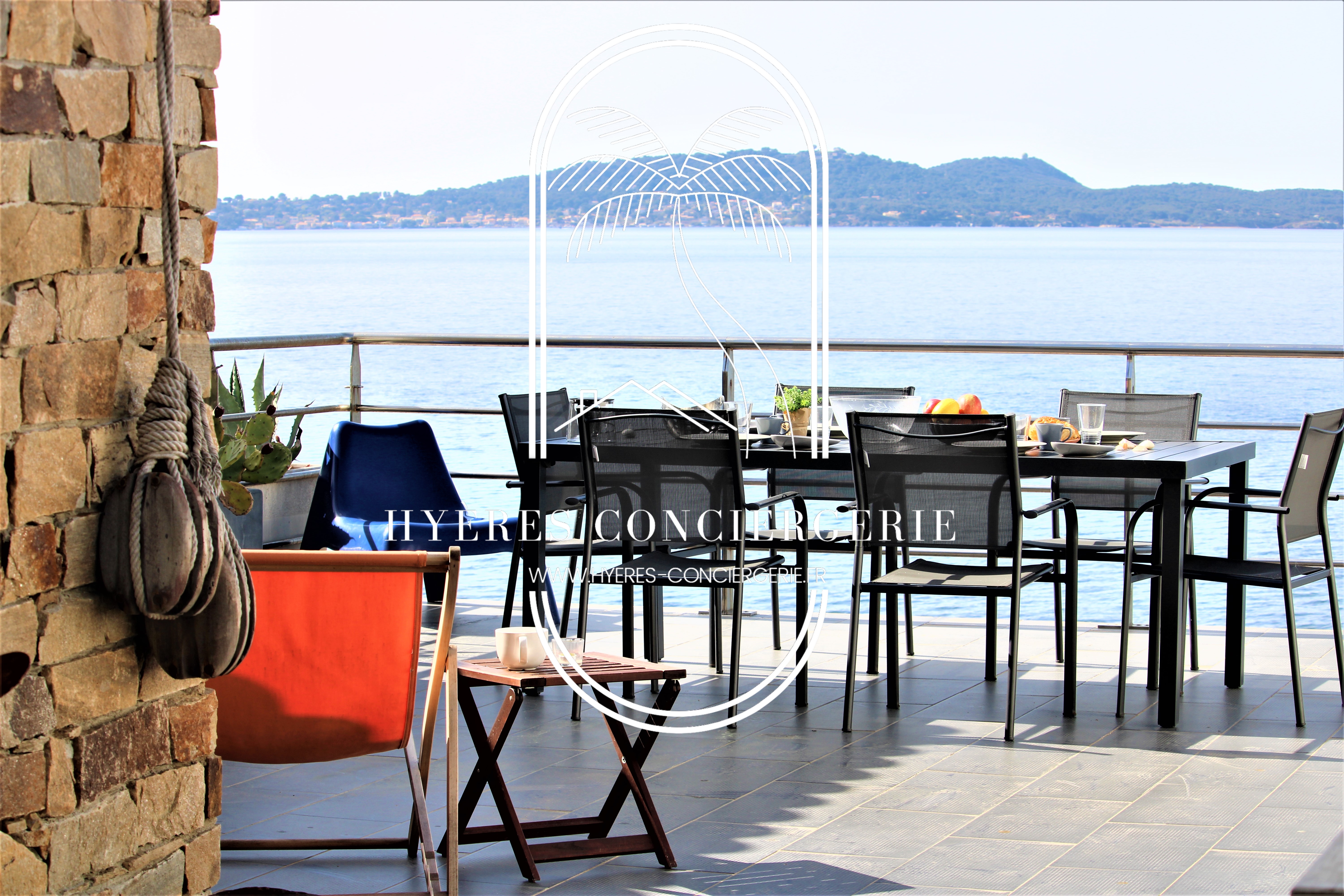 Maison sur l'eau-L'almanarre - HC