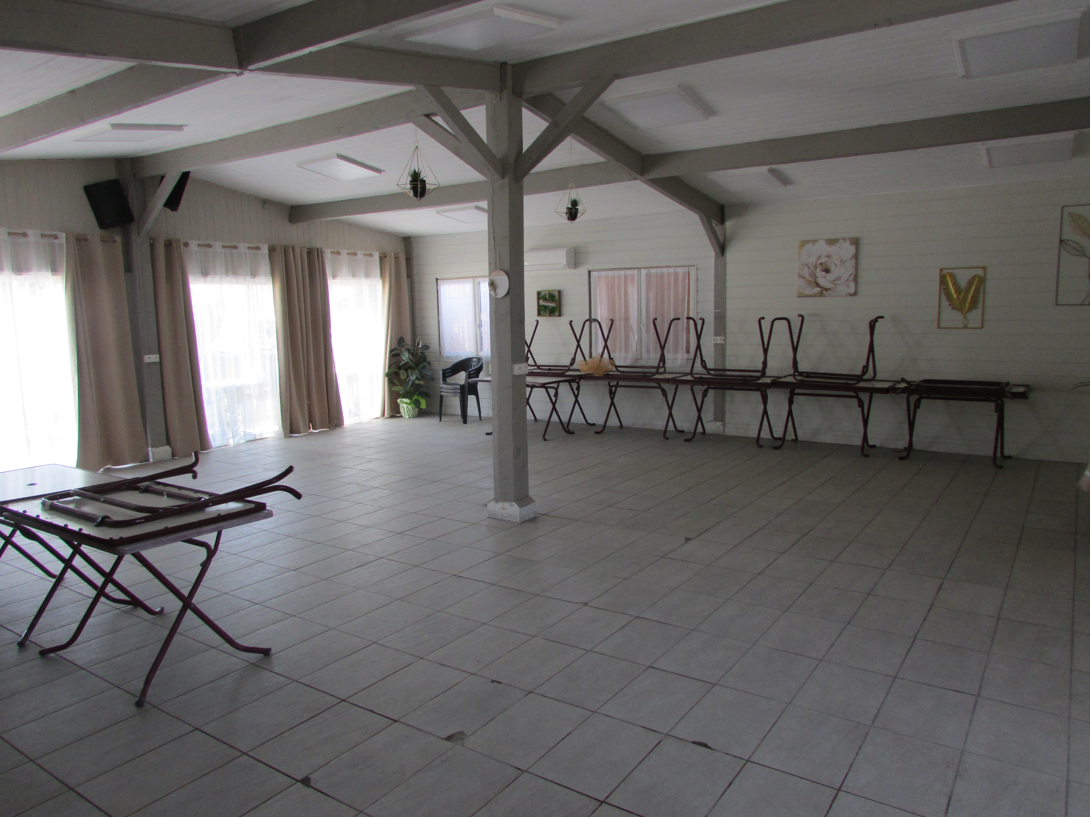 salle - Y.S.