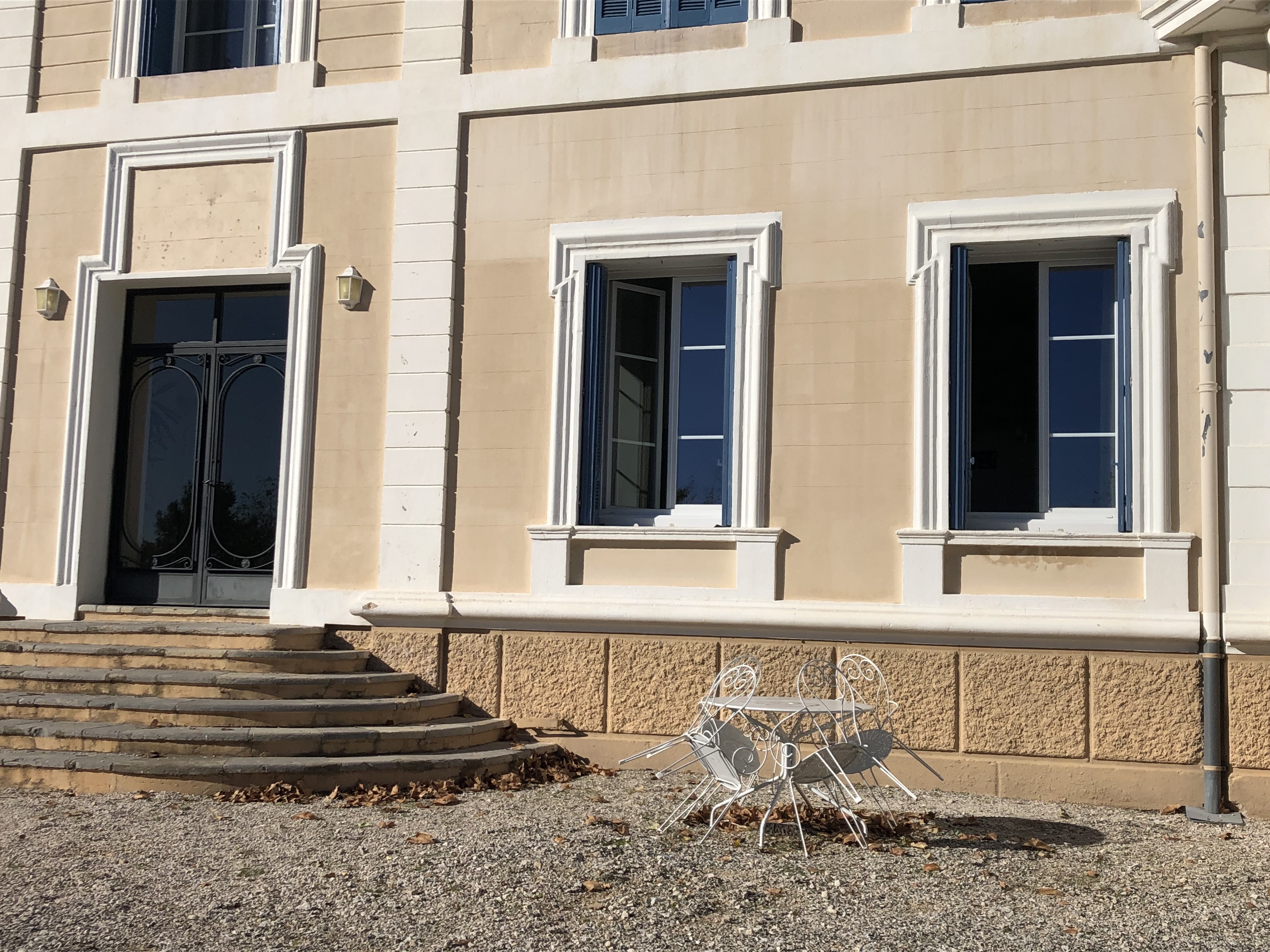 Extérieur avec table privative - Cécile Barboux