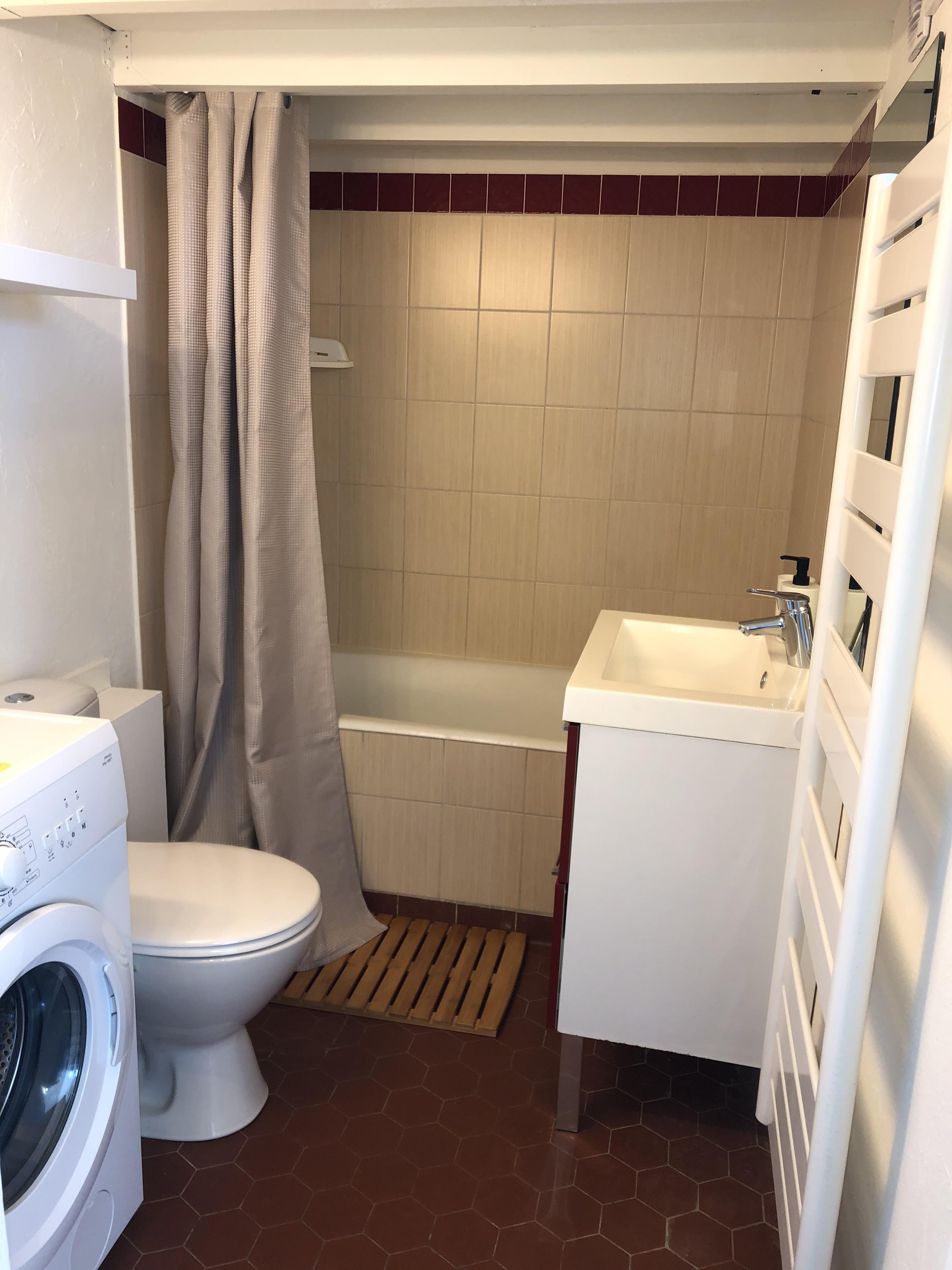 Salle de bains - Cécile Barboux