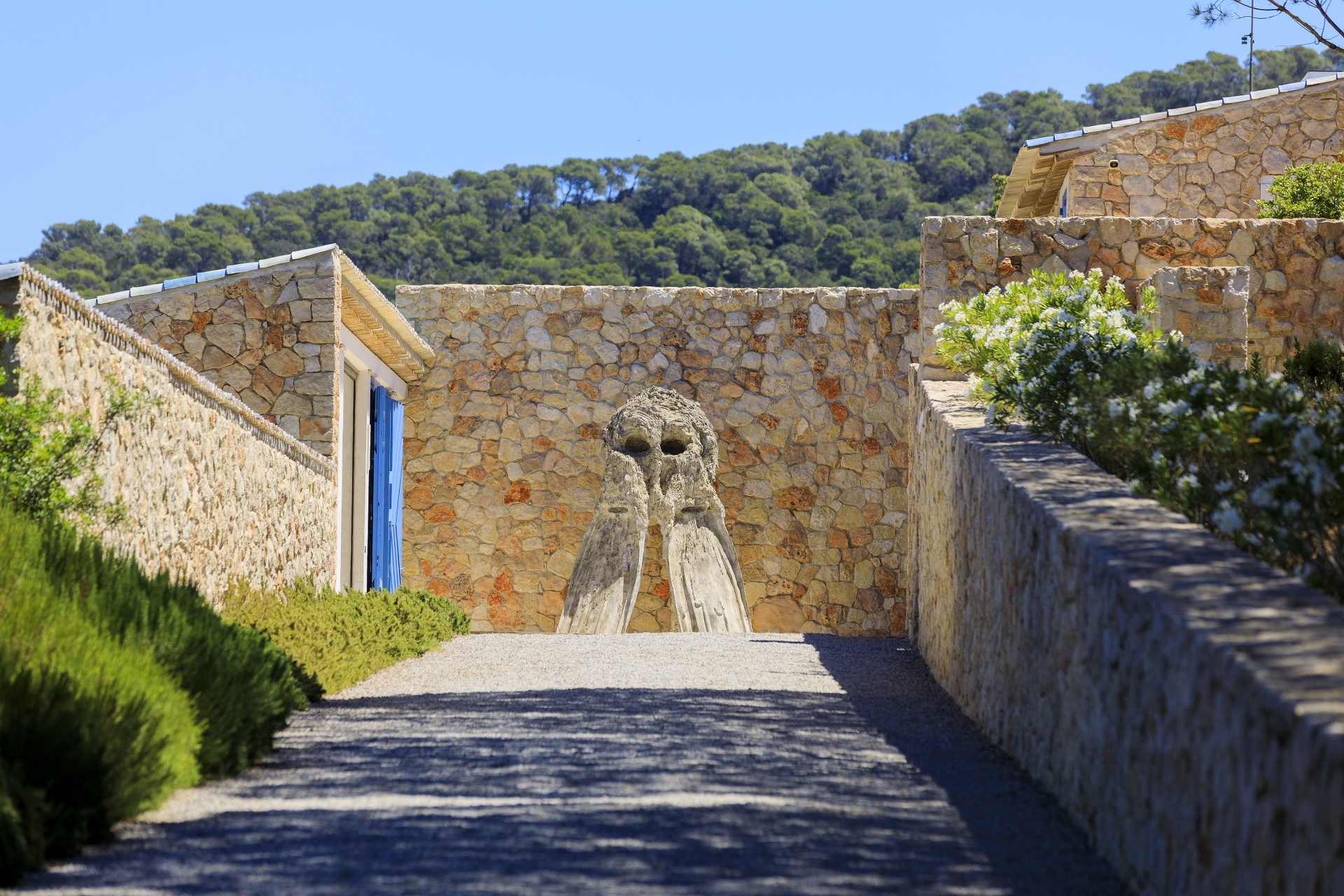 Miquel Barceló, Alycastre, 2018 Bronze avec patine 3,21 X 2,47 X 2,68 m - © Miquel Barceló - Adagp, Paris, 2024 - Photo : Camille Moirenc