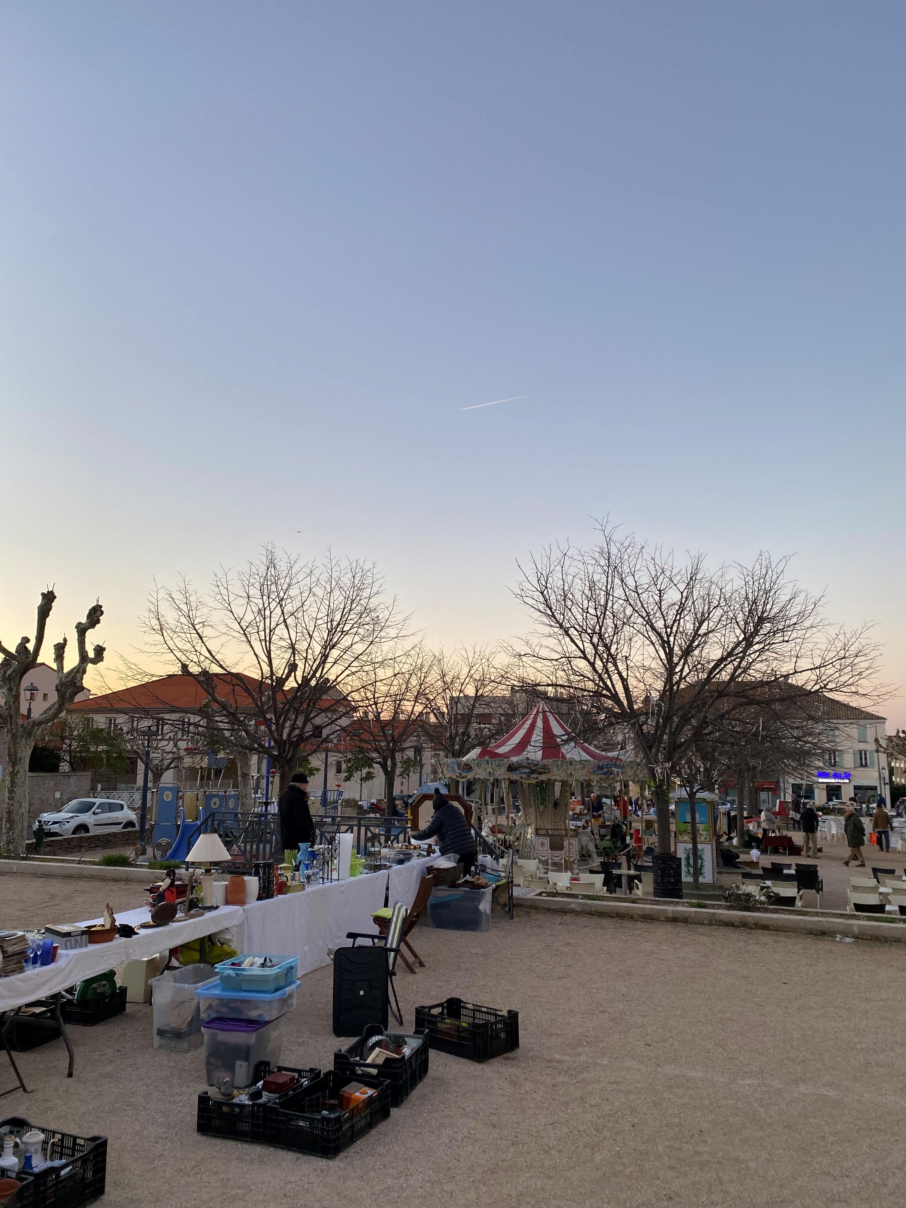 Vide grenier dans le village de Carqueiranne_Carqueiranne - Julien Veyssade