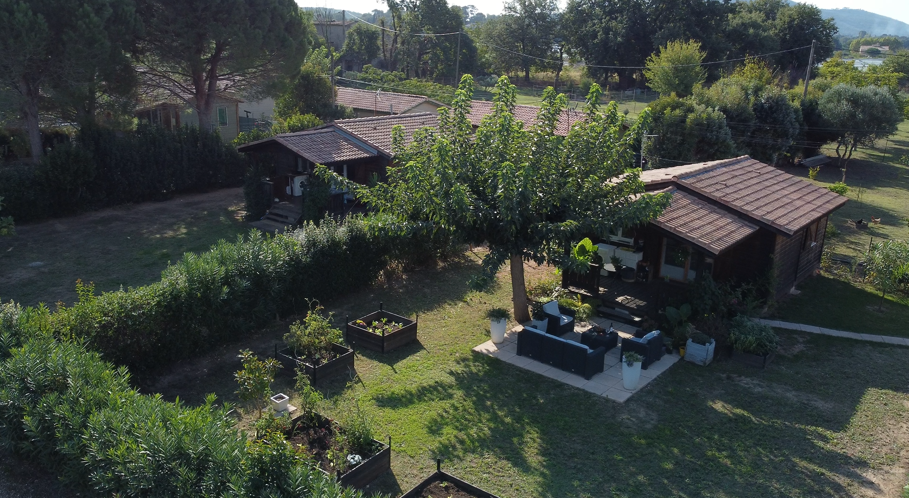 vue aérienne chalet mimosa - domaine du Tian