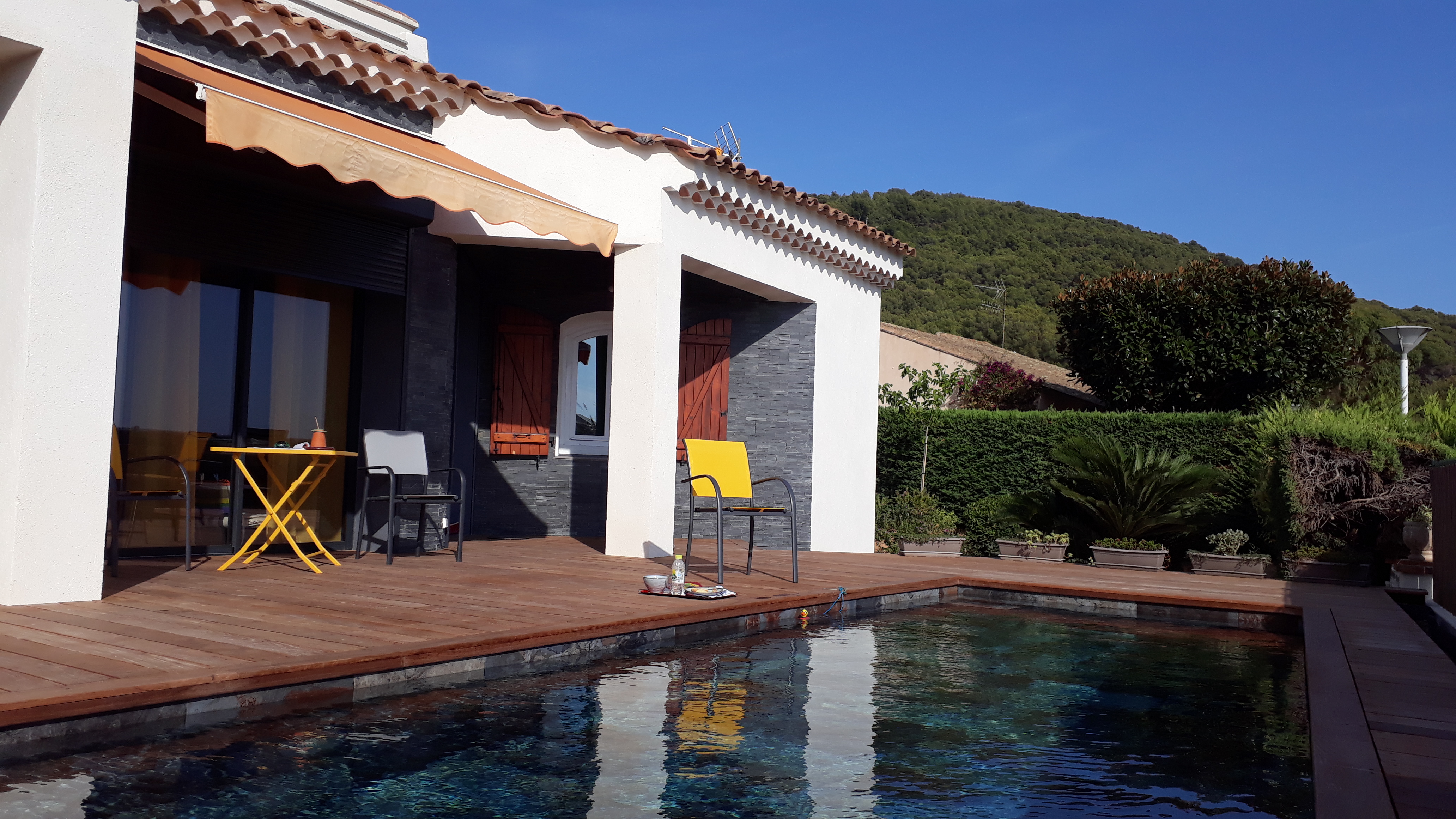 maison coté colline - Maya.H