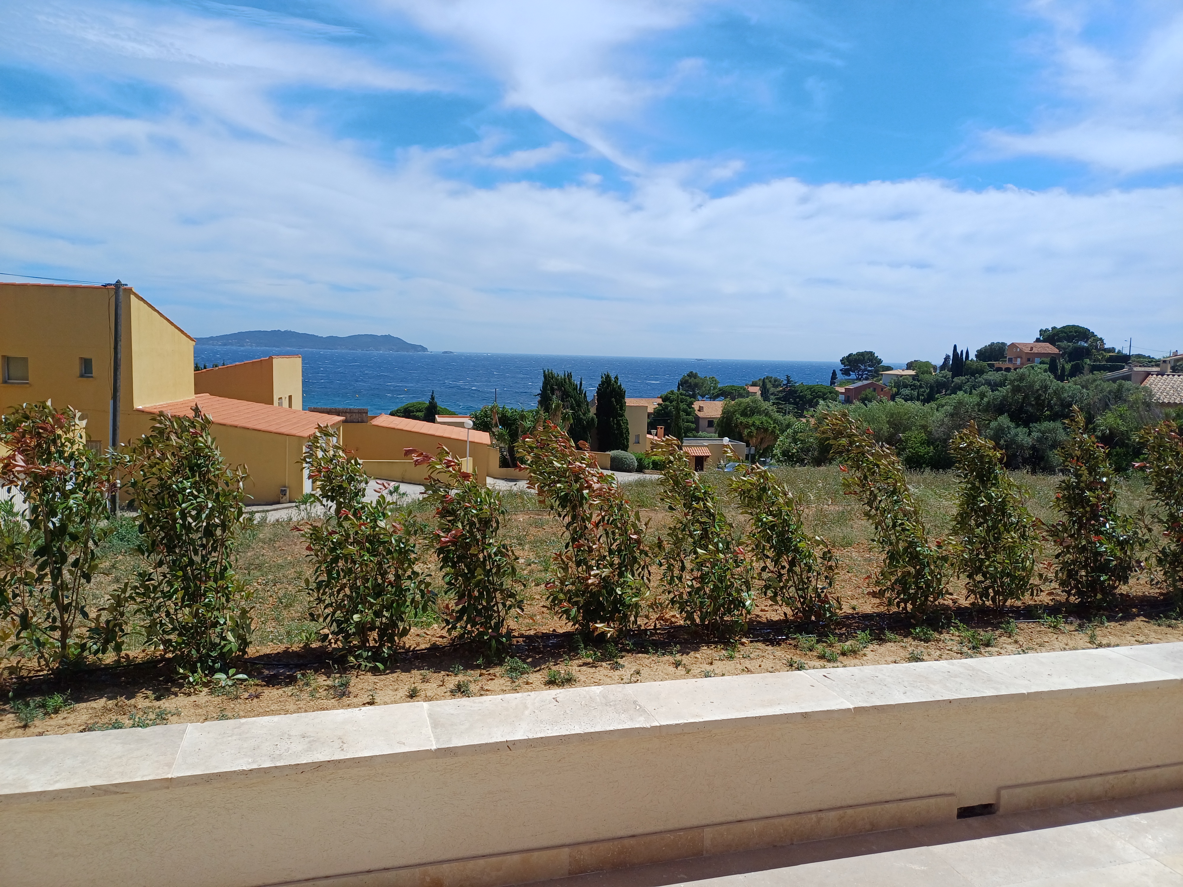 VUE MER - ANNE BERTELLI