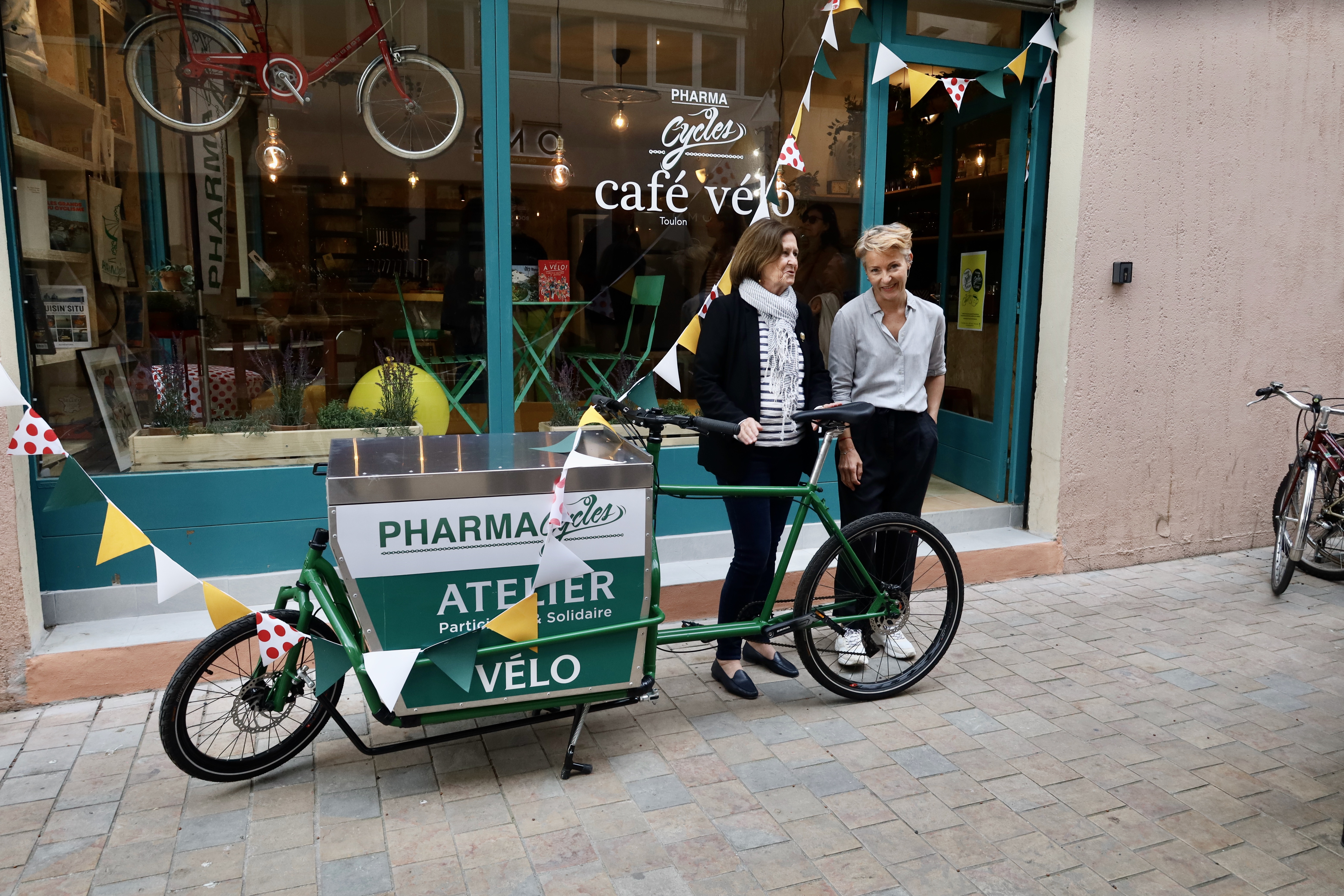 Vélo-cargo Pharmacyles - Pharmacycles