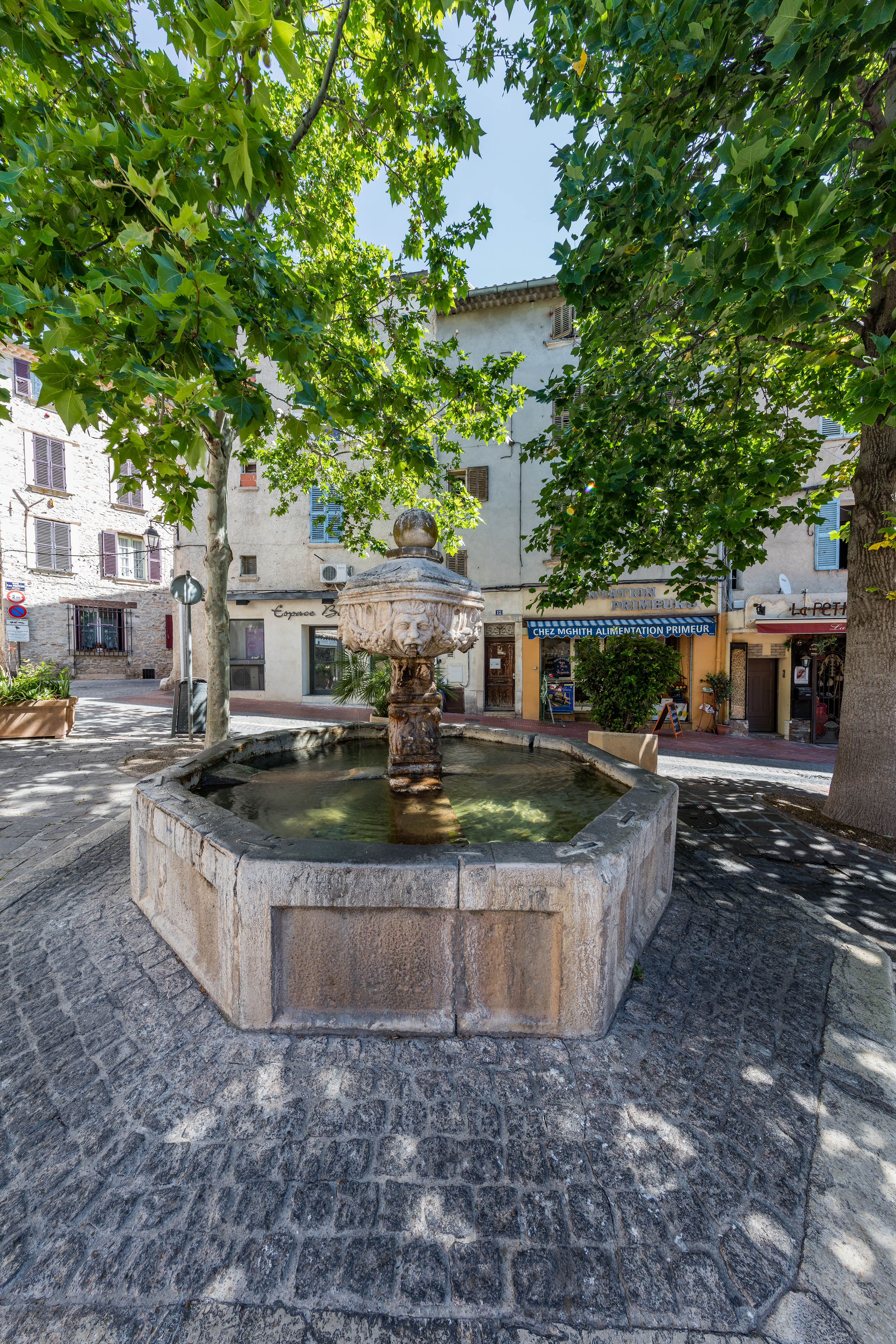 A la découverte du centre historique d'Ollioules - Provencemed