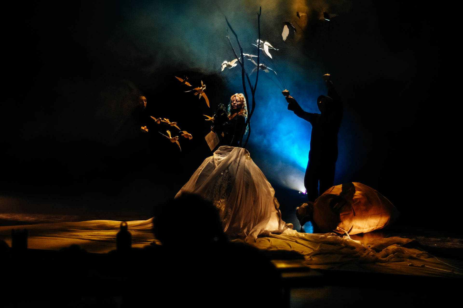 PETITE TOUCHE - MANOGIL 5 - Manogil