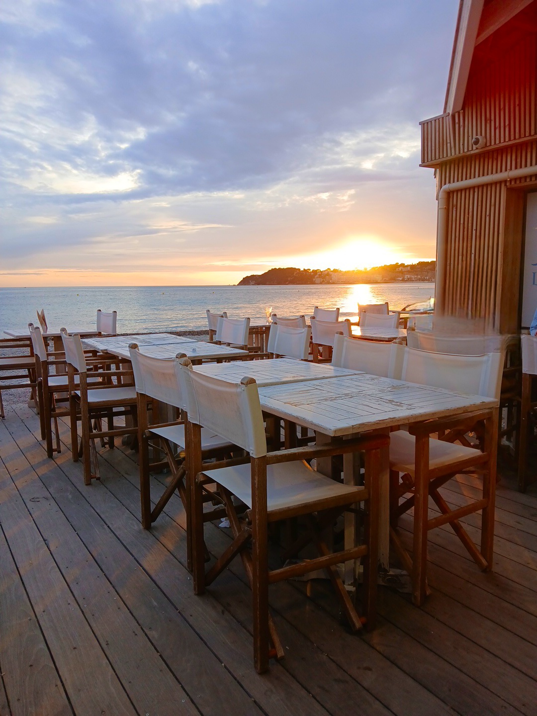 Coucher de soleil en terrasse - @lavague