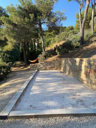 Boulodrome - Helene de Carné