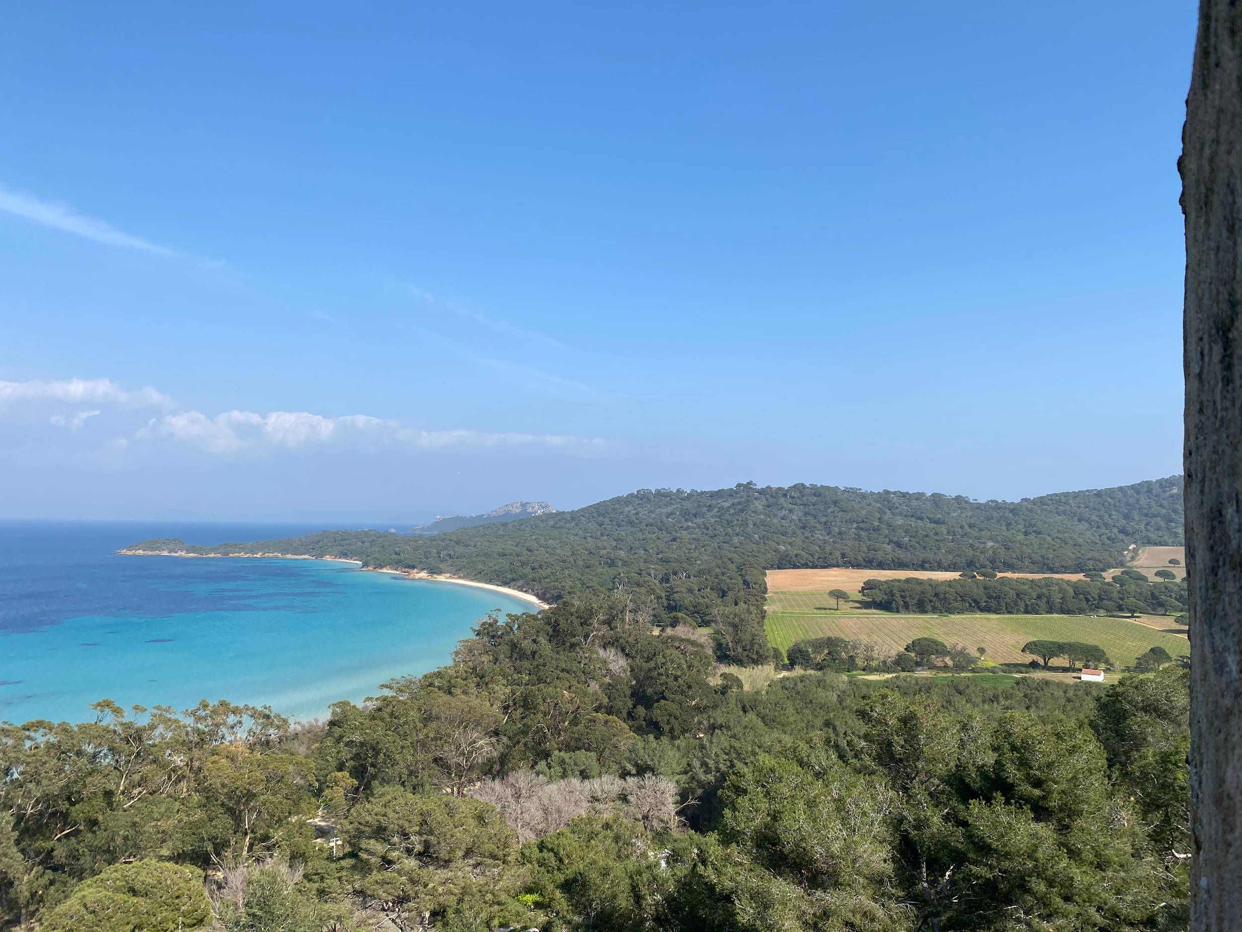 Vue depuis la terrasse du Fort Sainte-Agathe - ©C.Aguini-PN-de-Port-Cros