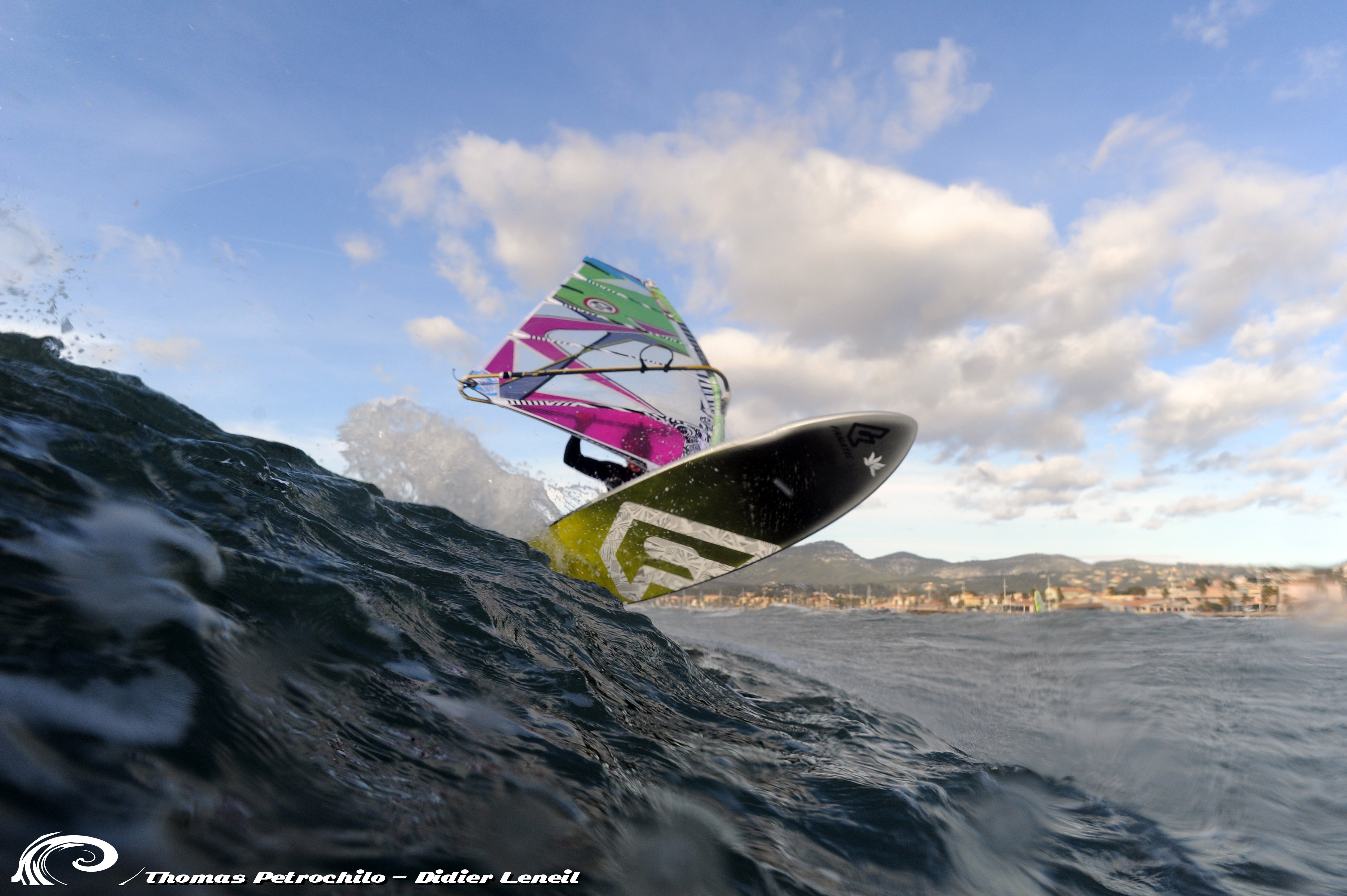 windsurf a brutal beach - VOUSPORT