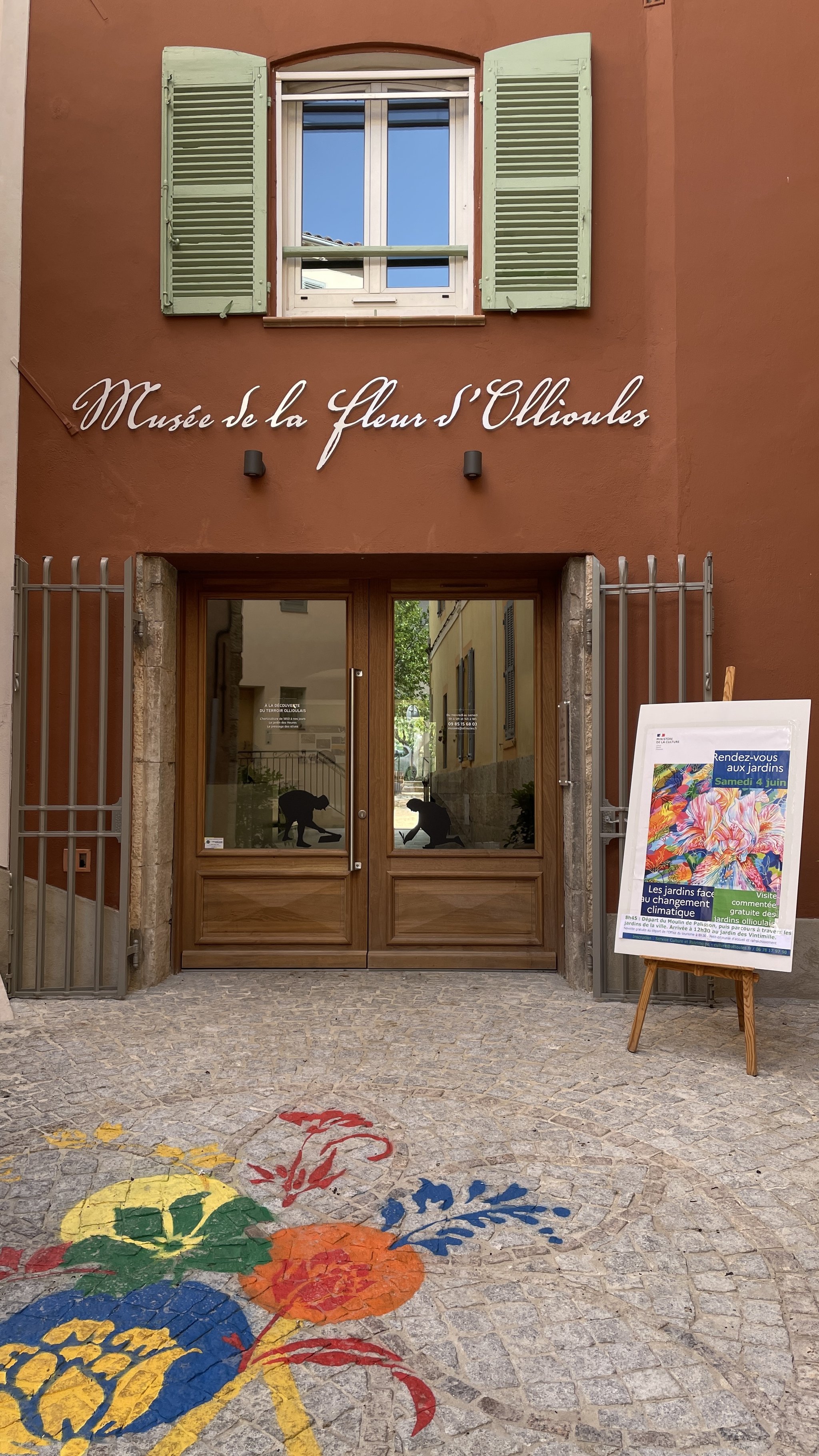 entrée muséde - mairie ollioules
