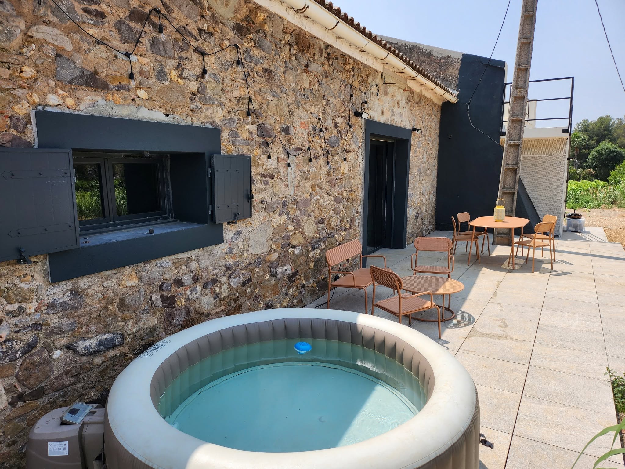 Appartement - T3 le Pub - 4 personnes_La Crau - le mas d'harry