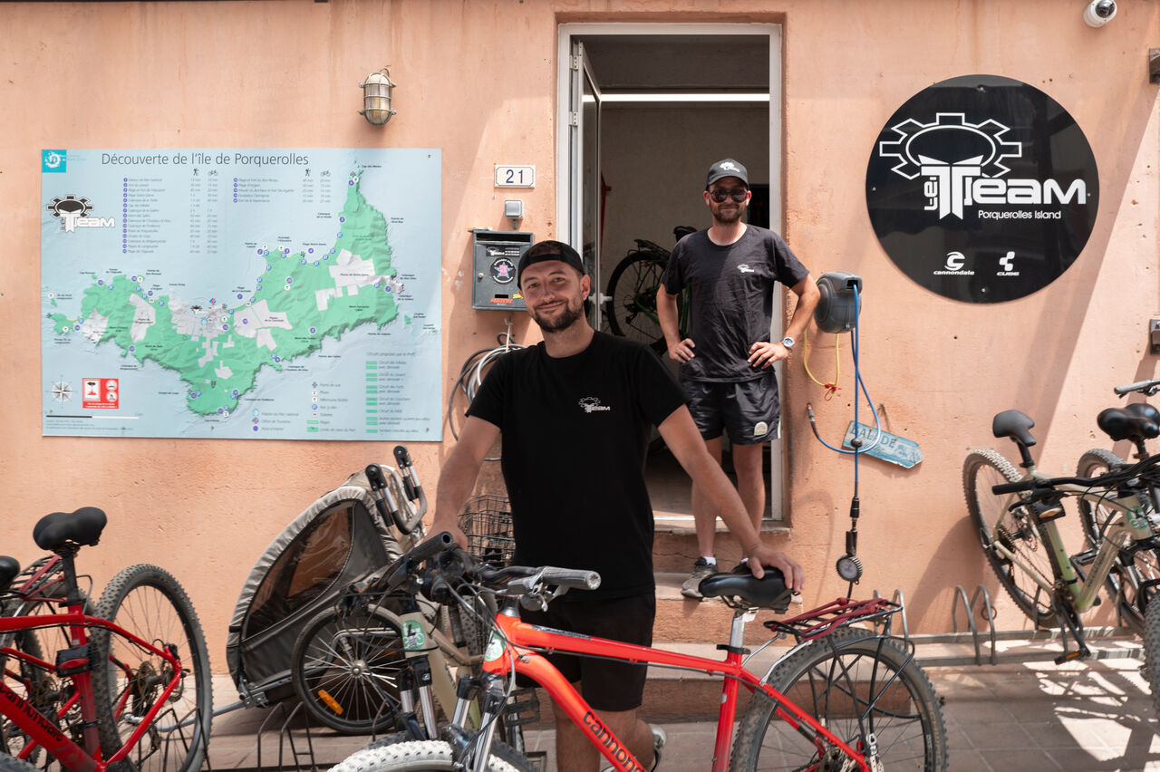 Traversée bateau + location de VTT à Porquerolles_Hyères - Traversée bateau + location de VTT à Porquerolles