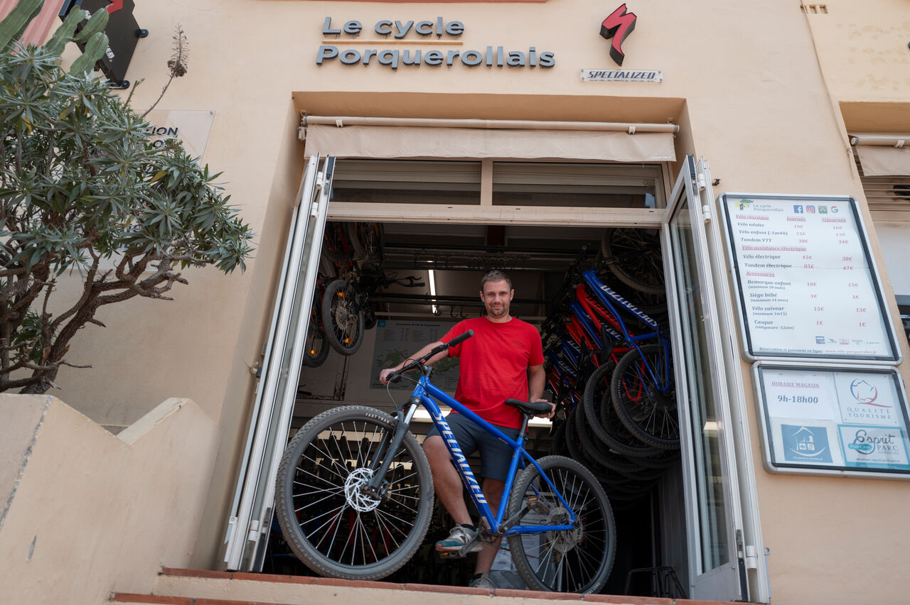 Traversée bateau + location de VTT à Porquerolles_Hyères - Provence Méditerranée - Laurent Parienti