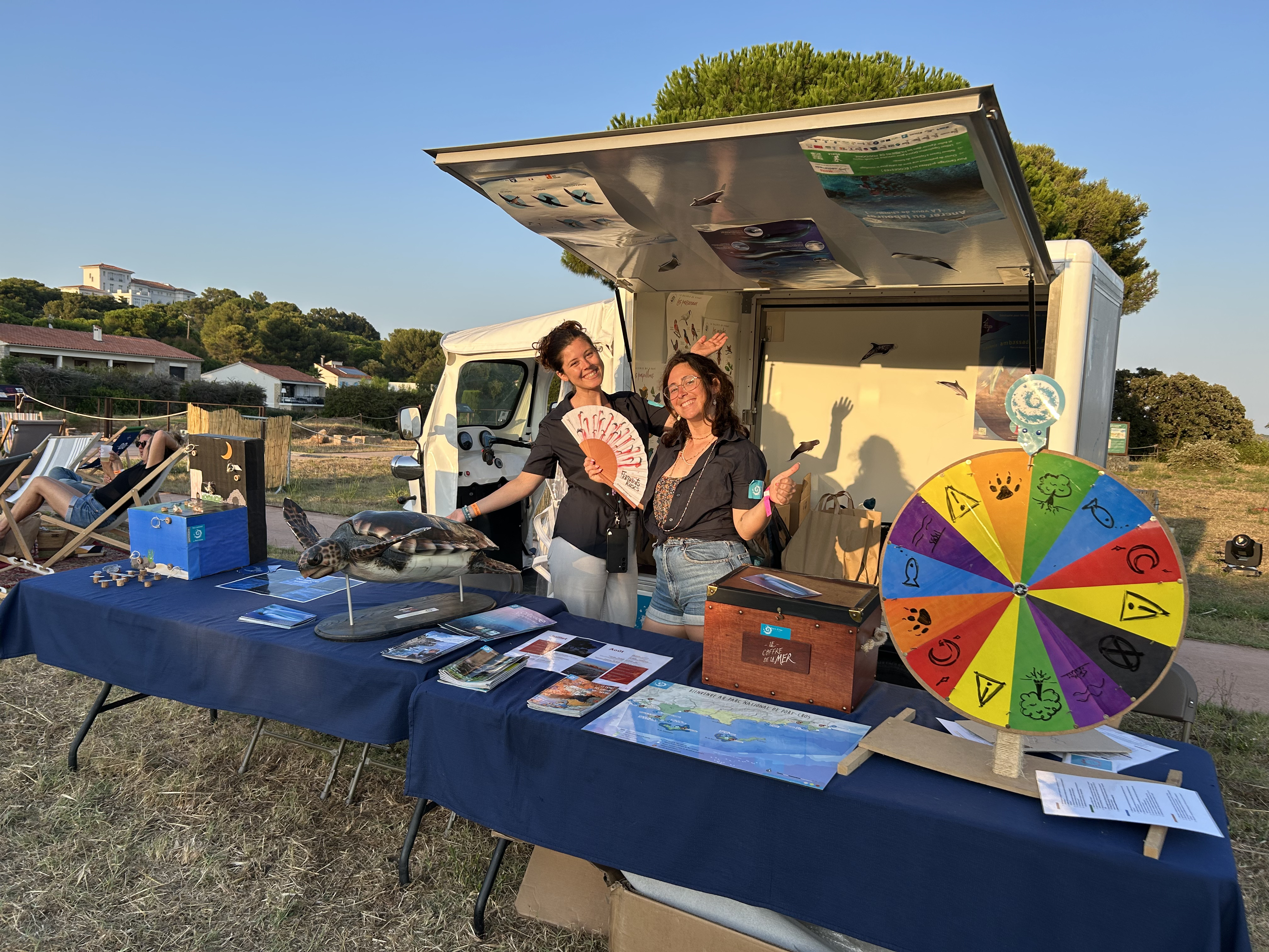 MIDI Festival : les animations écoguides_Hyères - Émilia Carrère