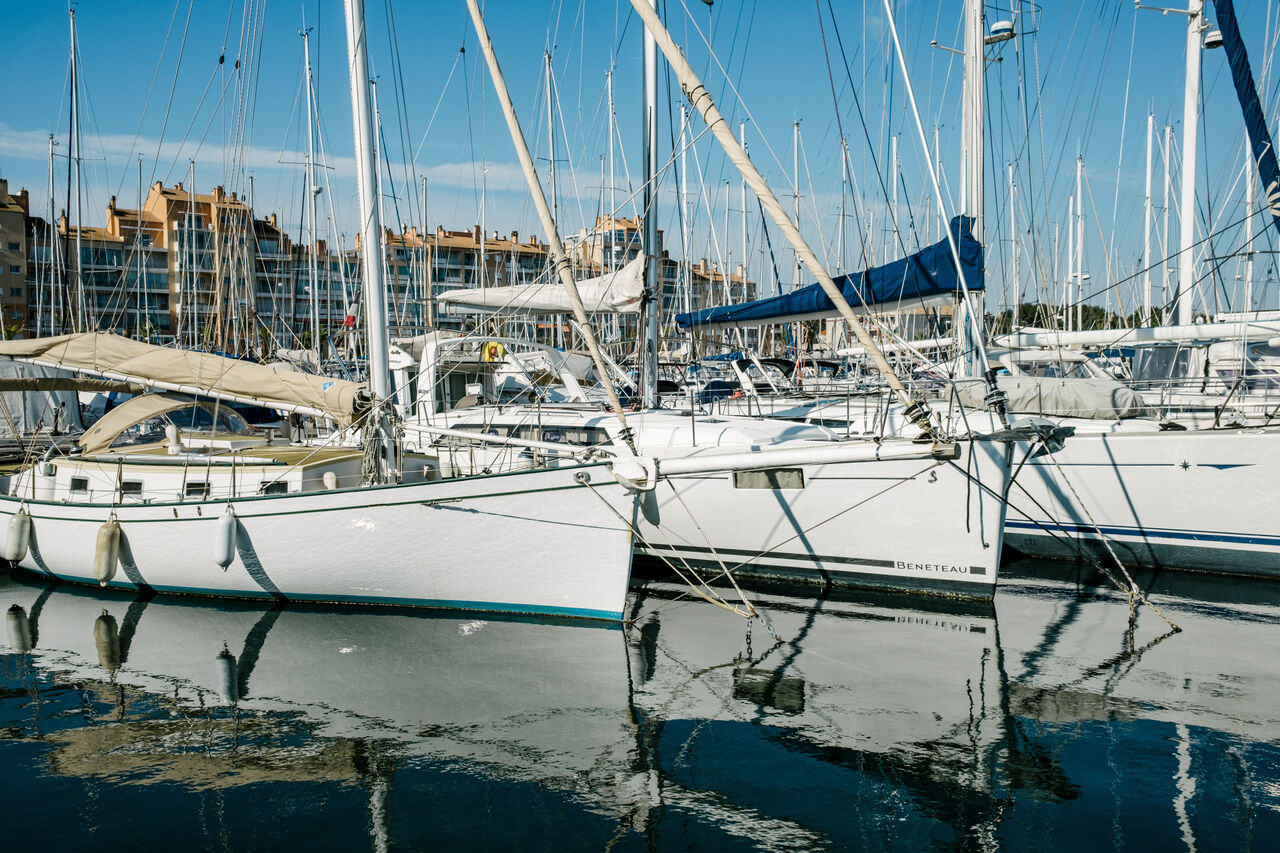 Le port Saint-Pierre à Hyères - Laurent Parienti - Provence Méditerranée