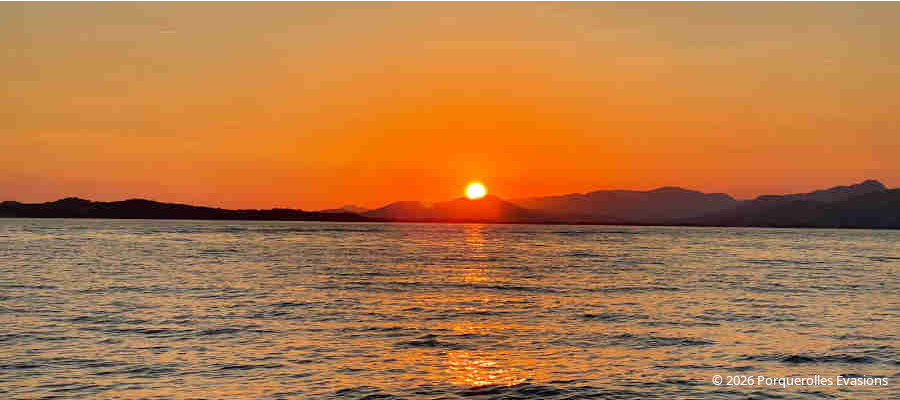 Sortie coucher de soleil - porquerolles evasions 2026