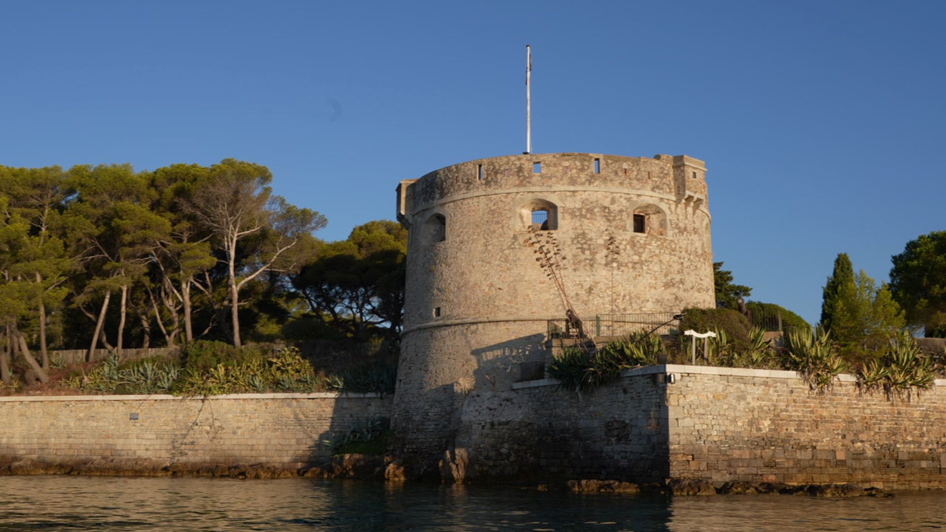 Entrée au Musée Balaguier_La Seyne-sur-Mer - Frédéric Fauroux