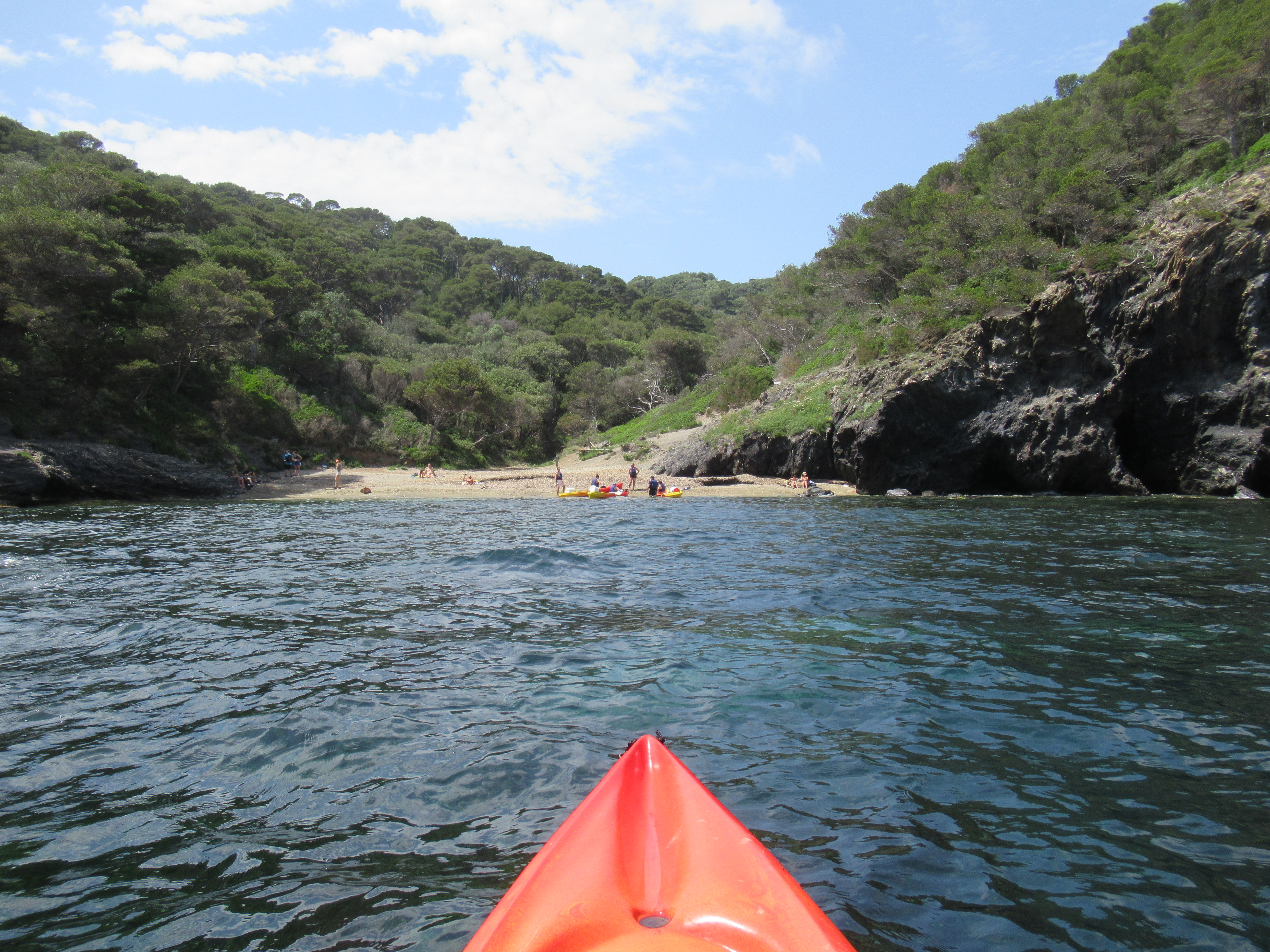 Accès aux nombreuses criques - La Petite Flottille