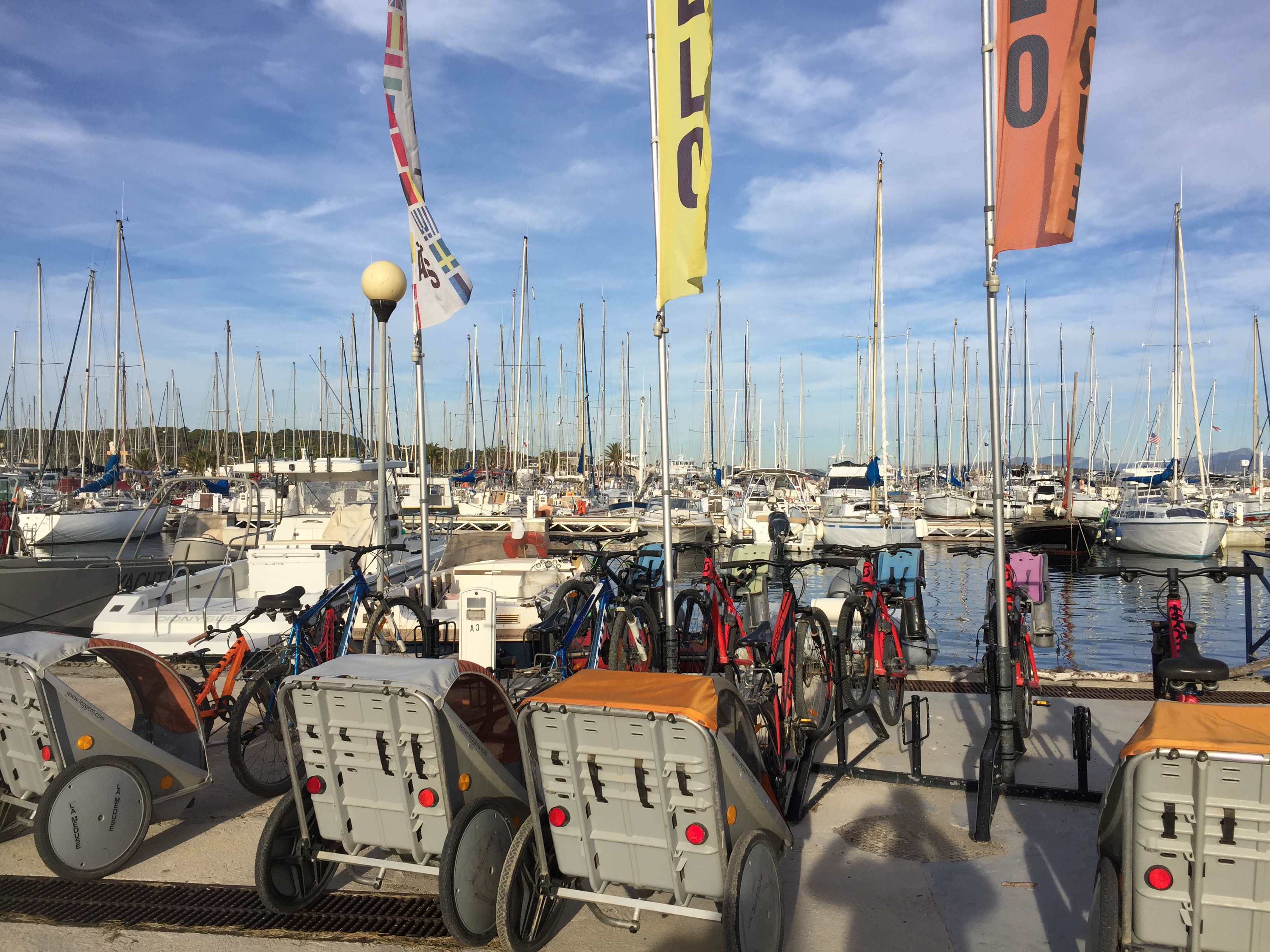 Location de vélos Porquerolles La Méduse Ile Parc National - HYERES TOURISME