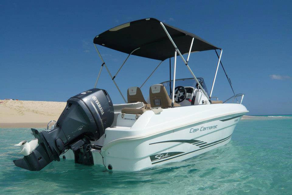 Route du sud location bateaux Port d'Hyères - Route du sud